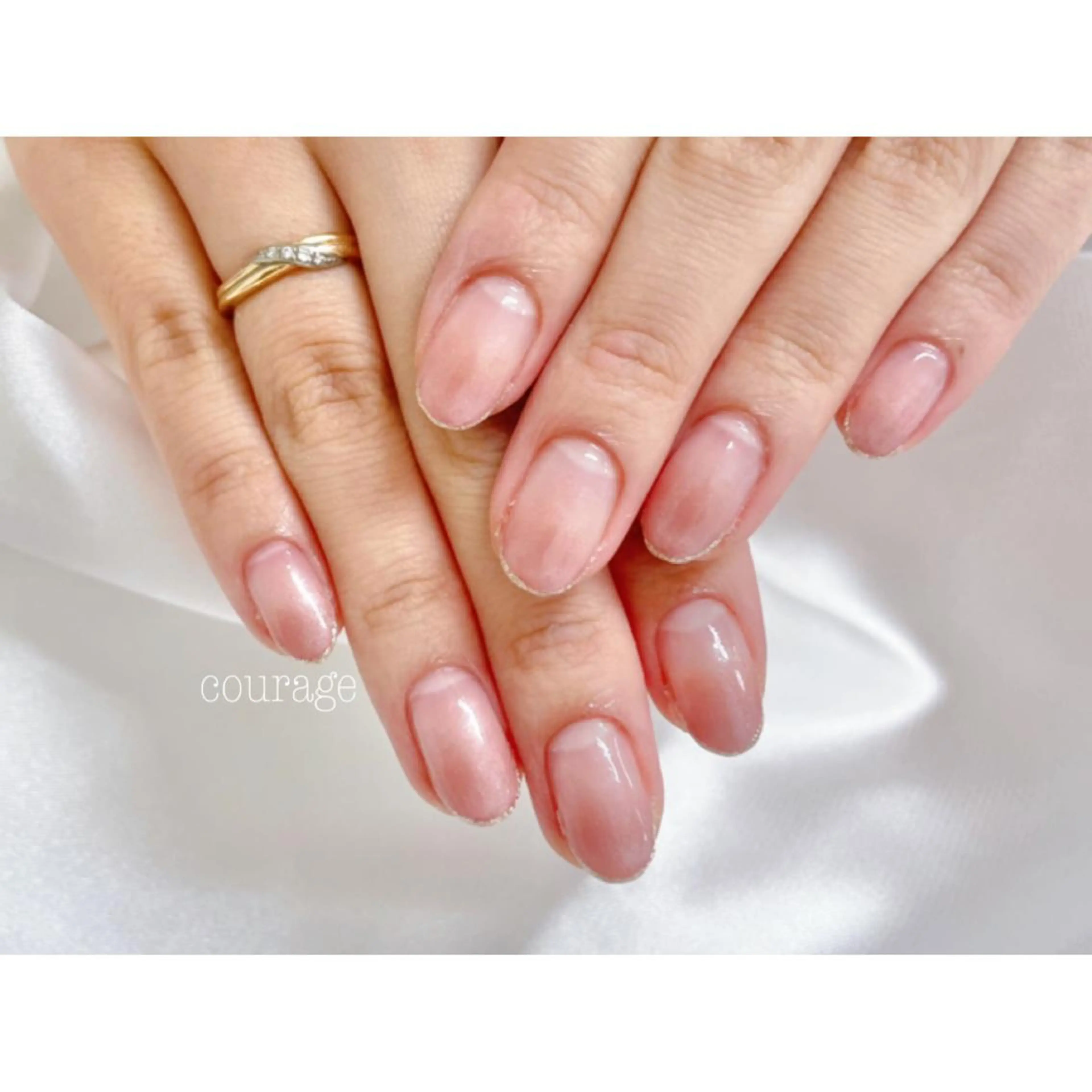 ネイル グラデーション ラメ(グリッター) ネイルサロンcourage所属・ネイルサロン courageのネイルデザイン