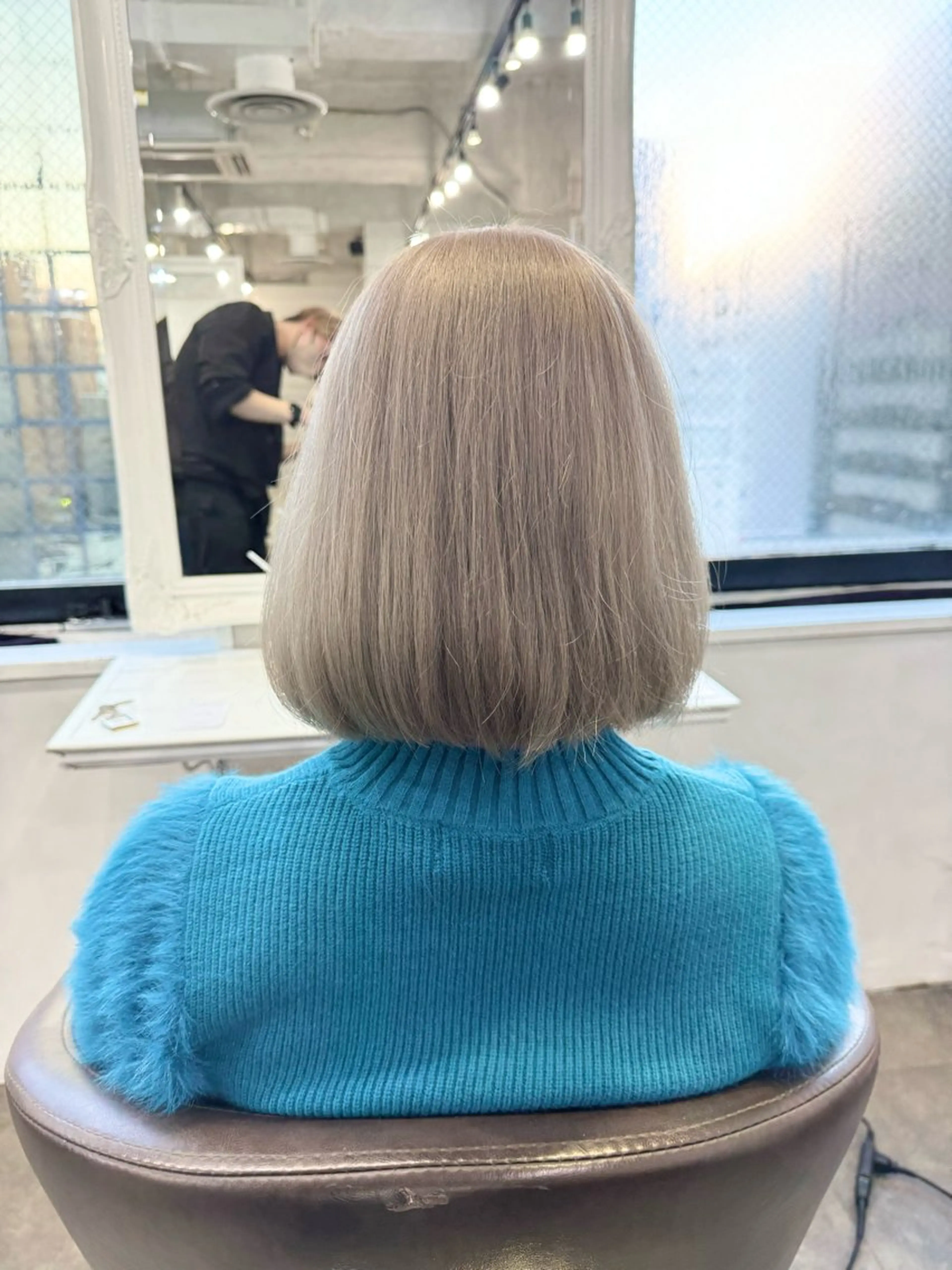 ミディアム カラー バレイヤージュ ミストバング ベージュカラー ブリーチ 抜きっぱなしブロンド SALOWIN札幌大通り所属・札幌ブリーチカラー/ ダブルカラー/ドイのヘアスタイル