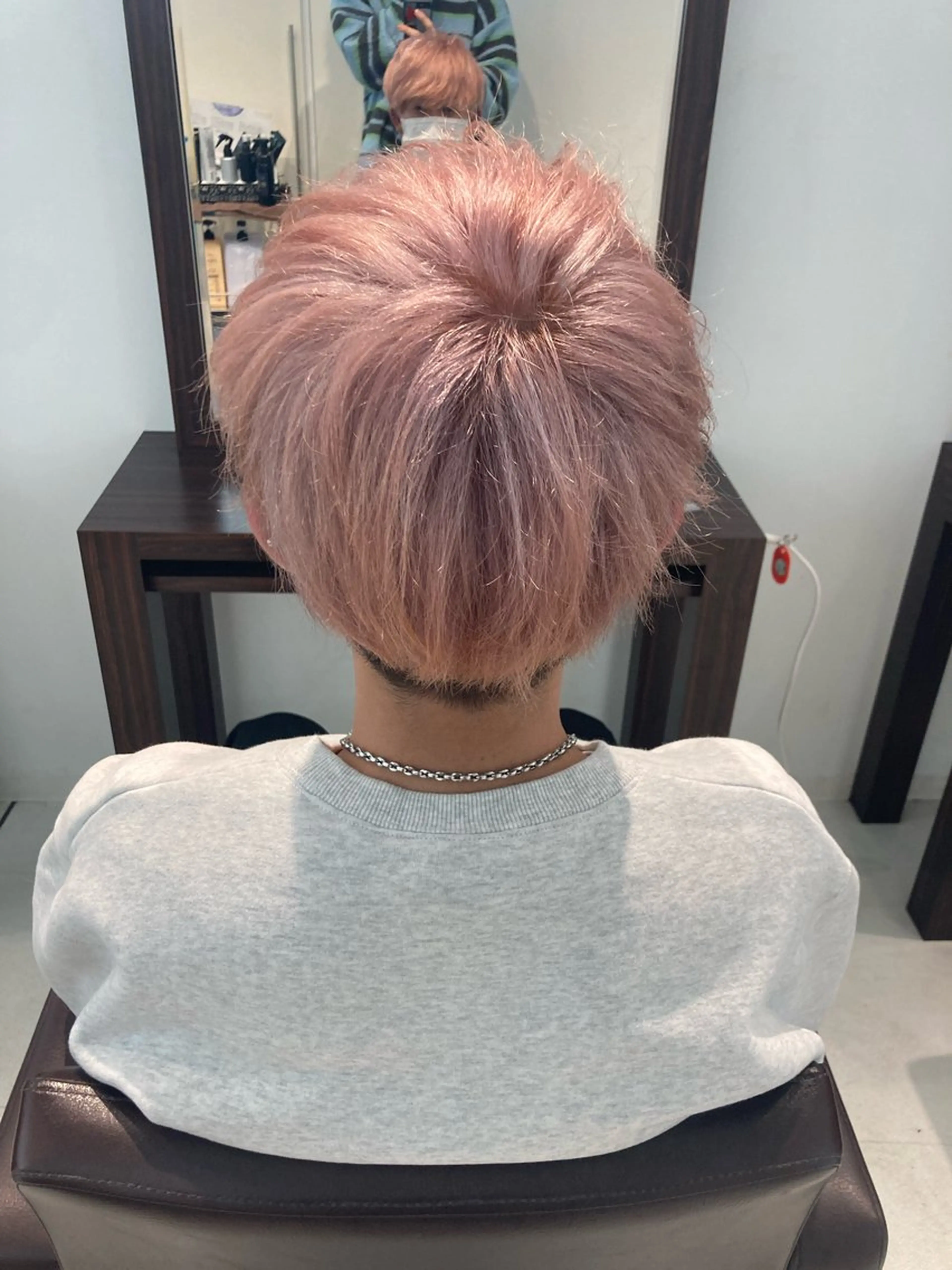 ショート カラー メンズ ピンクカラー ホワイトピンク ヘアカラー トリートメント グランアージュ　ネオ所属・Ryu/ハイトーン/ デザイン/髪質改善のヘアスタイル