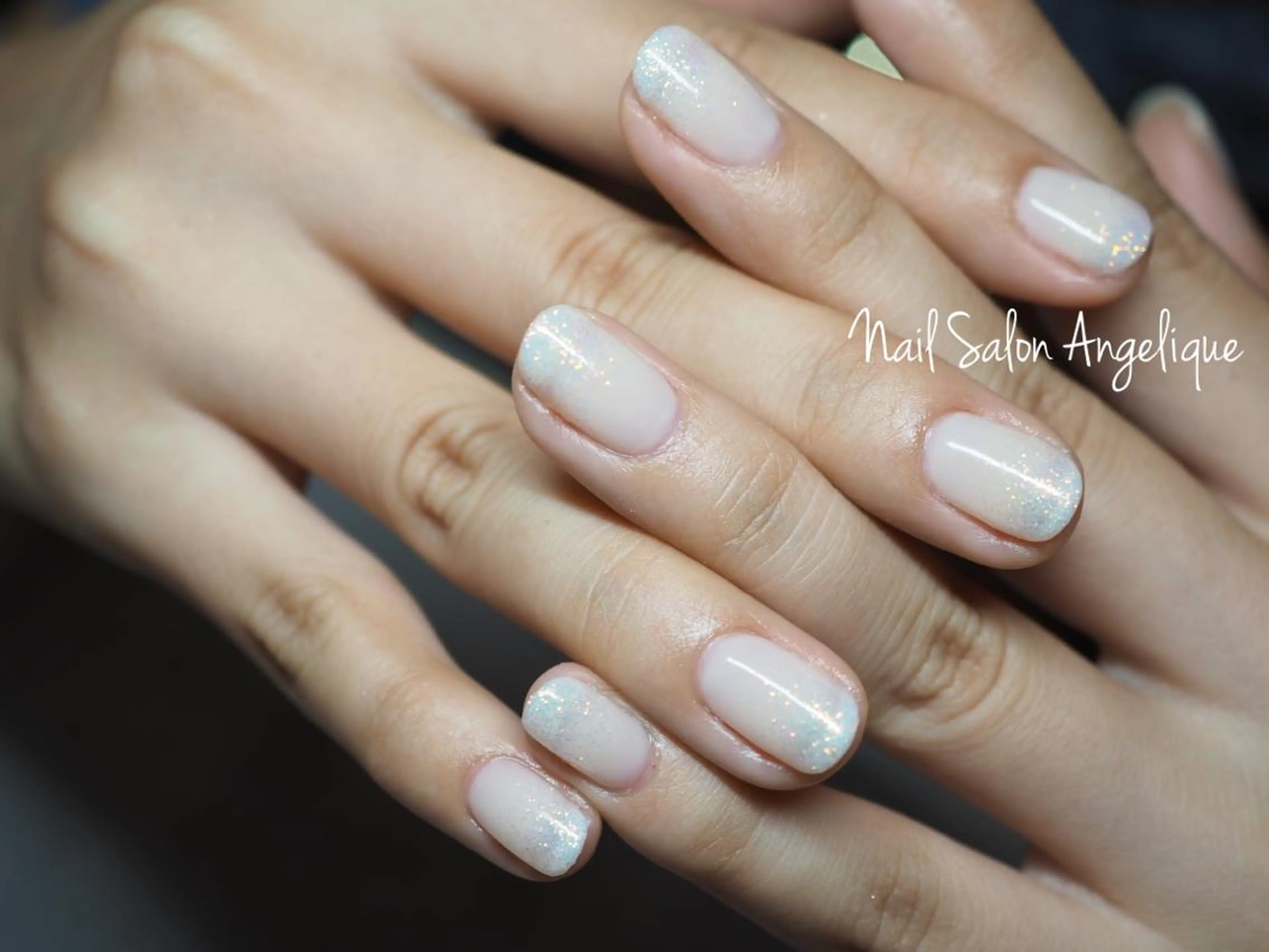 ネイル グラデーション ラメ(グリッター) ラメグラデーション ワンカラーネイル シンプルネイル ハンドネイル Nailist Rumiのネイルデザイン