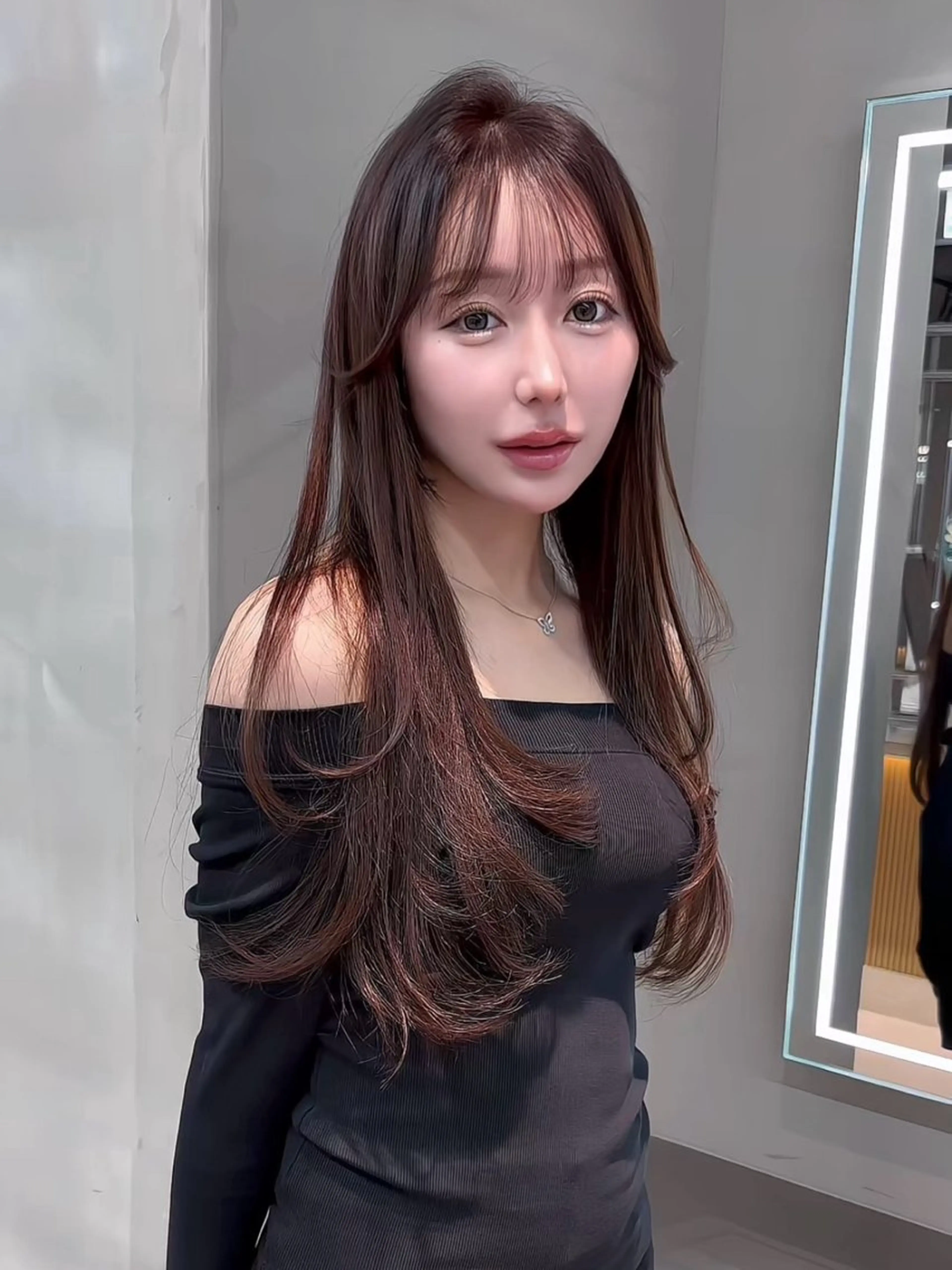 ロング カラー 髪質改善 レイヤーカット 縮毛矯正 【美髪矯正】 吉村　清志のヘアスタイル