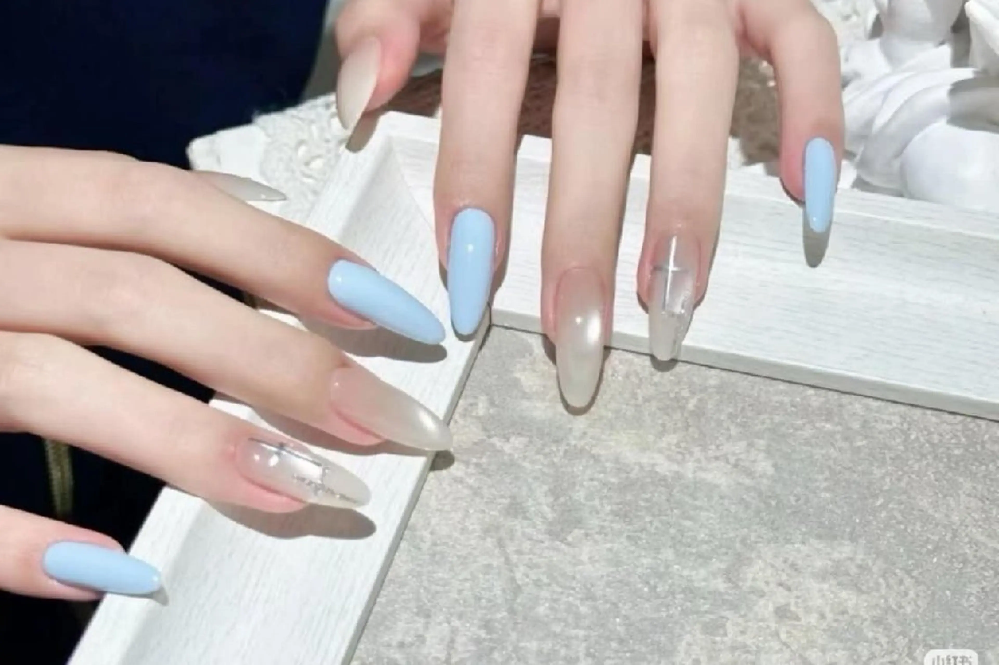 ネイル 小島 阿佑美のネイルデザイン