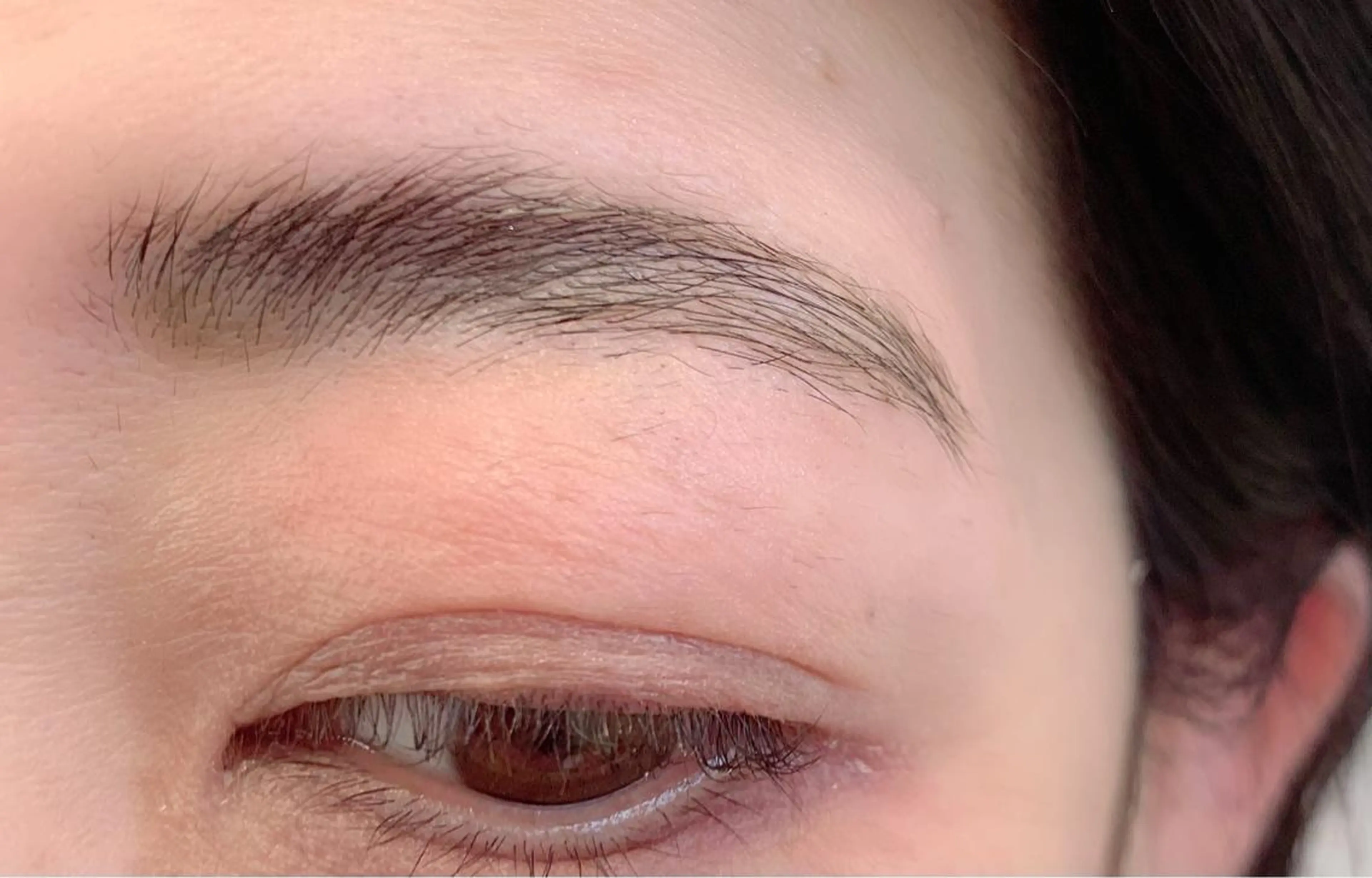 アイブロウ ハリウッドブロウリフト アトリエKT-2所属・ナルサワ トモミのエステ・リラクイメージ