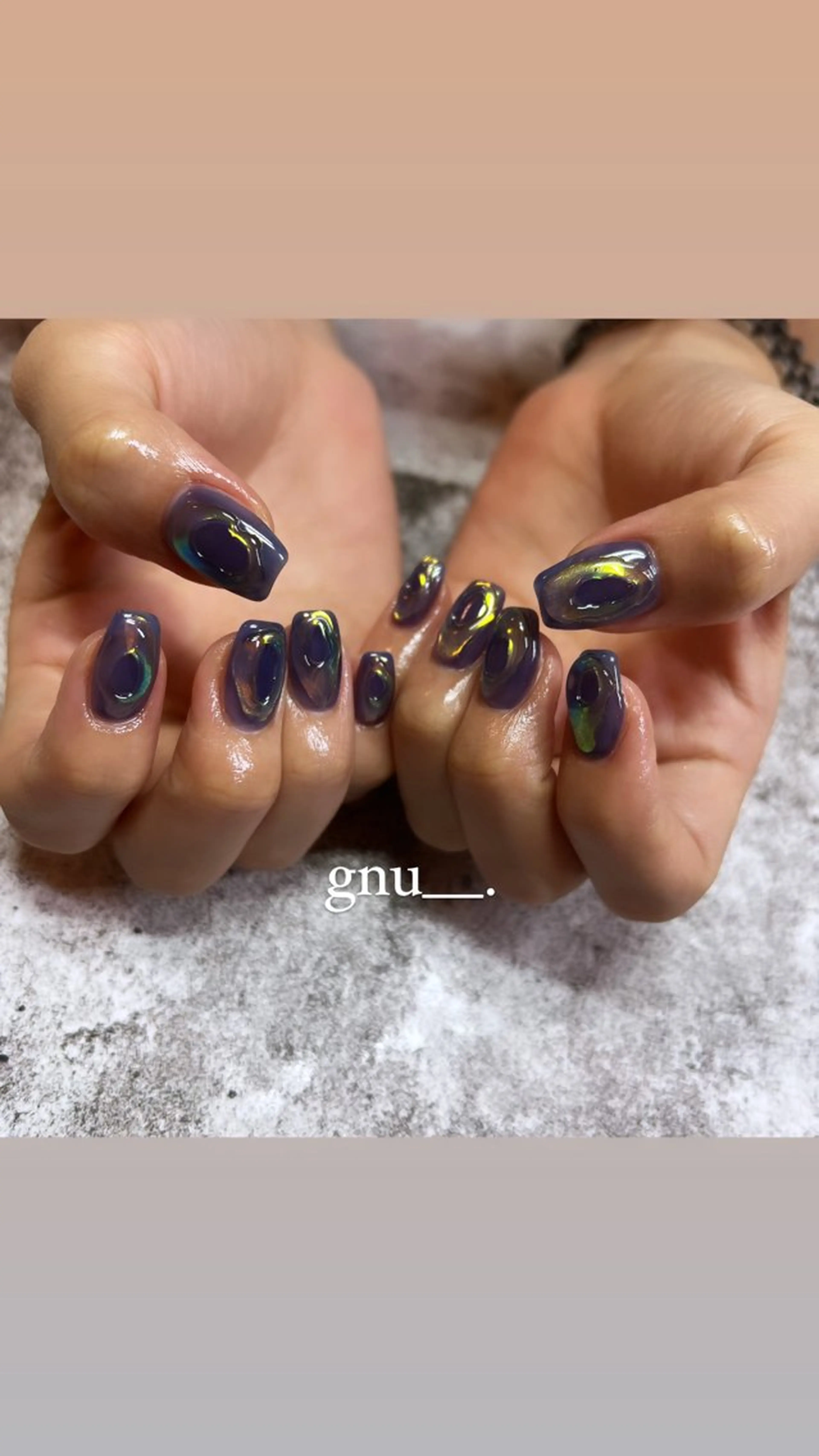ネイル ミラーネイル ぷっくりネイル ハンドネイル gnu__. nailのネイルデザイン