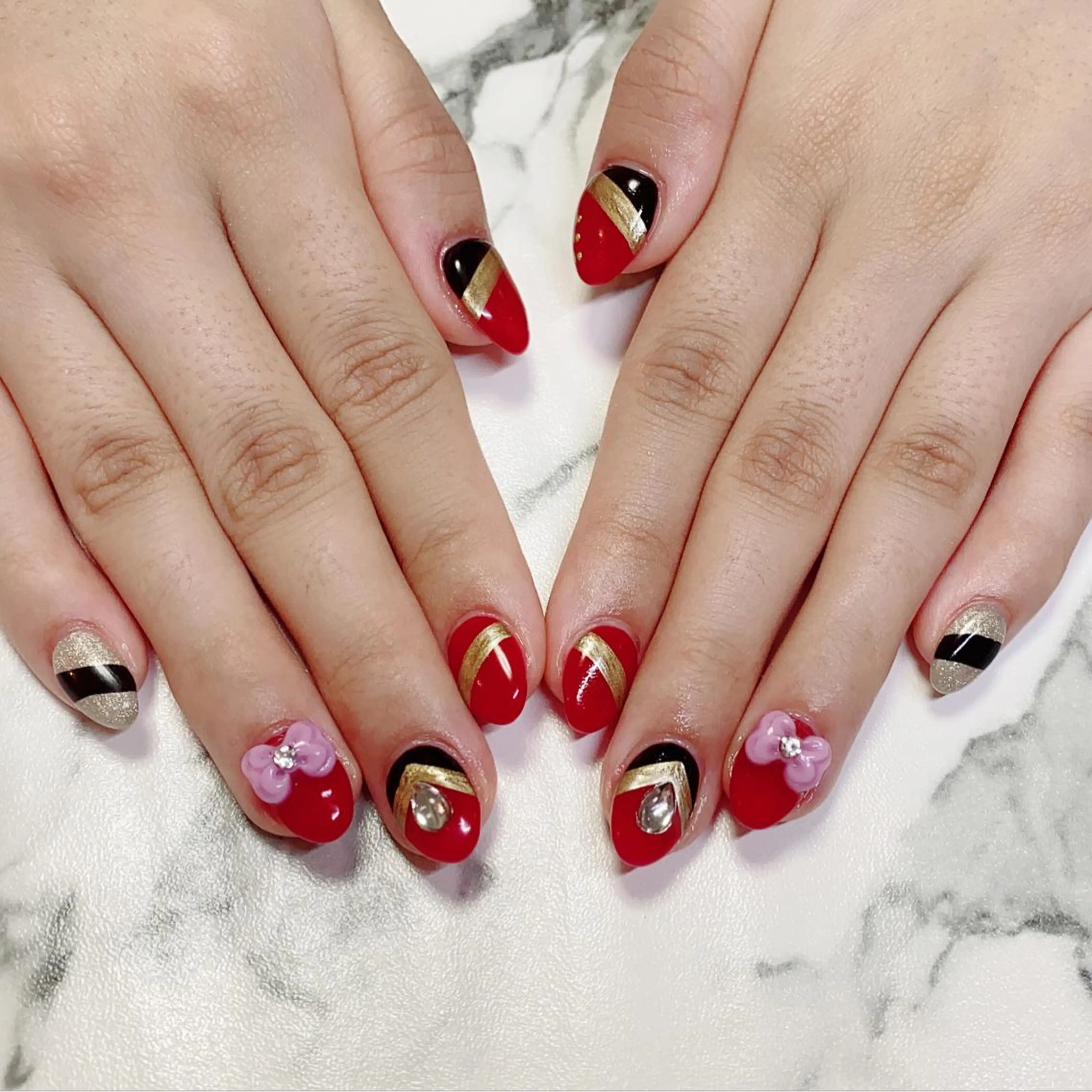 ショート カラー ネイル Q Free nailsのネイルデザイン