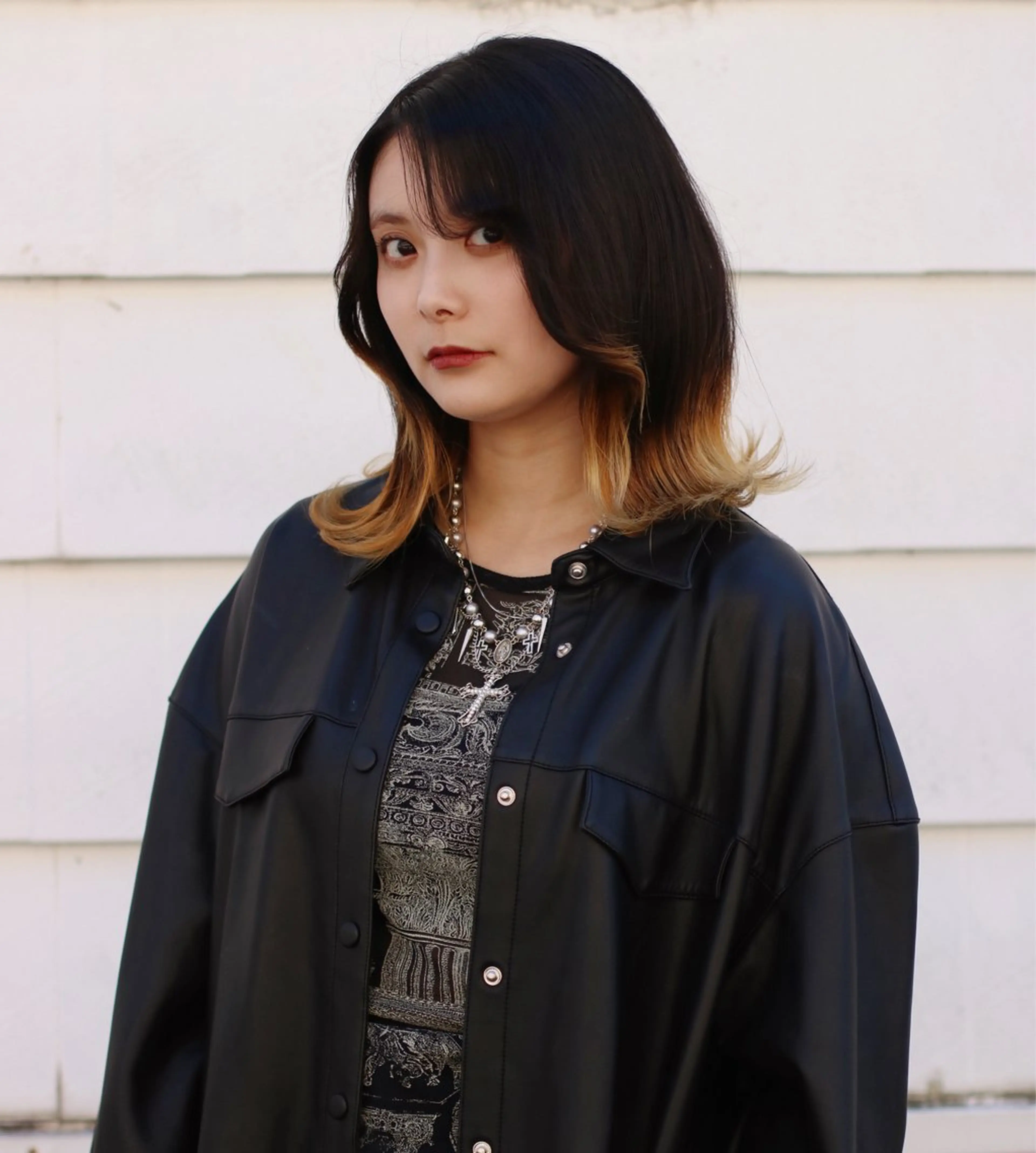 セミロング 鈴木 彩女のヘアスタイル