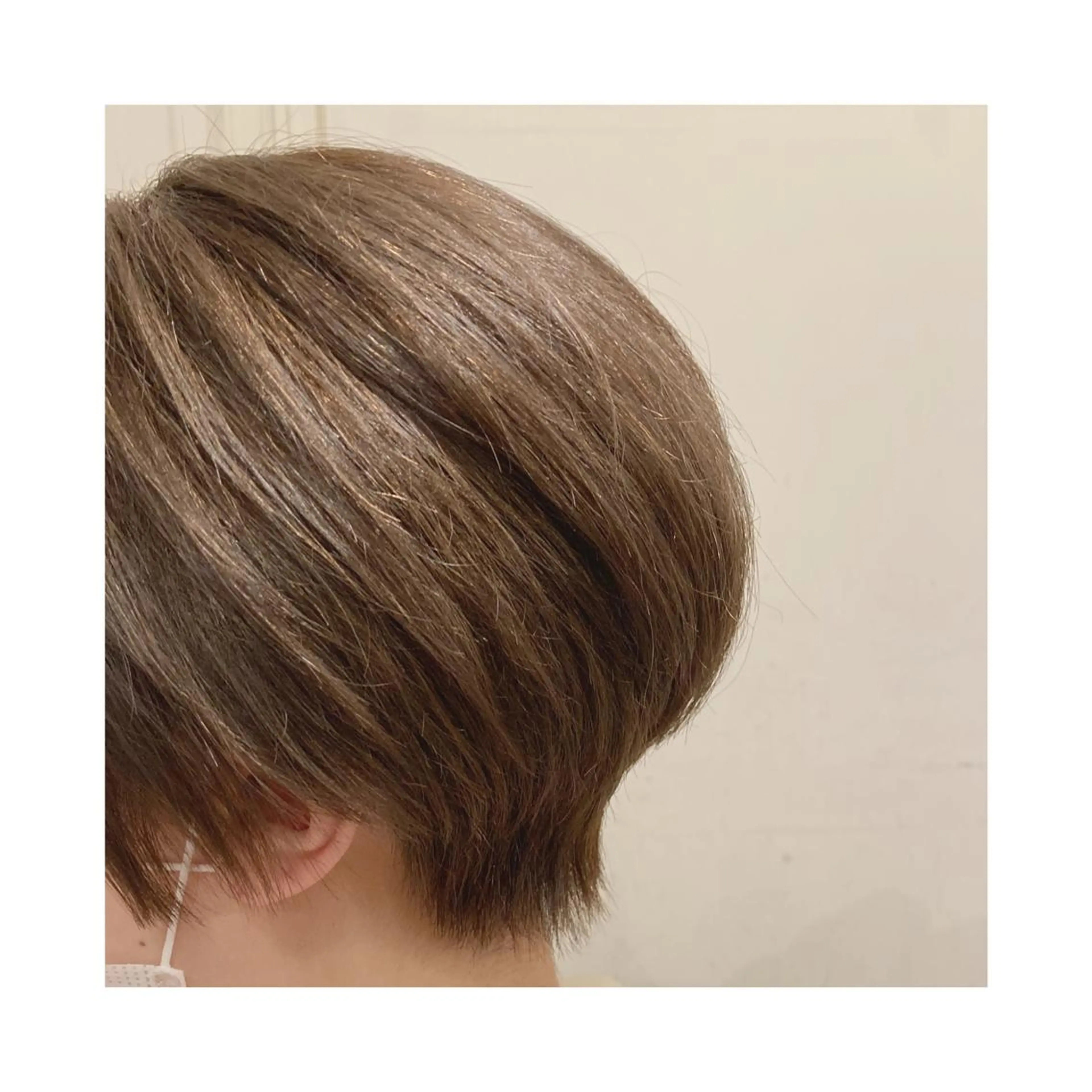 ショート カラー タカノ アツコのヘアスタイル