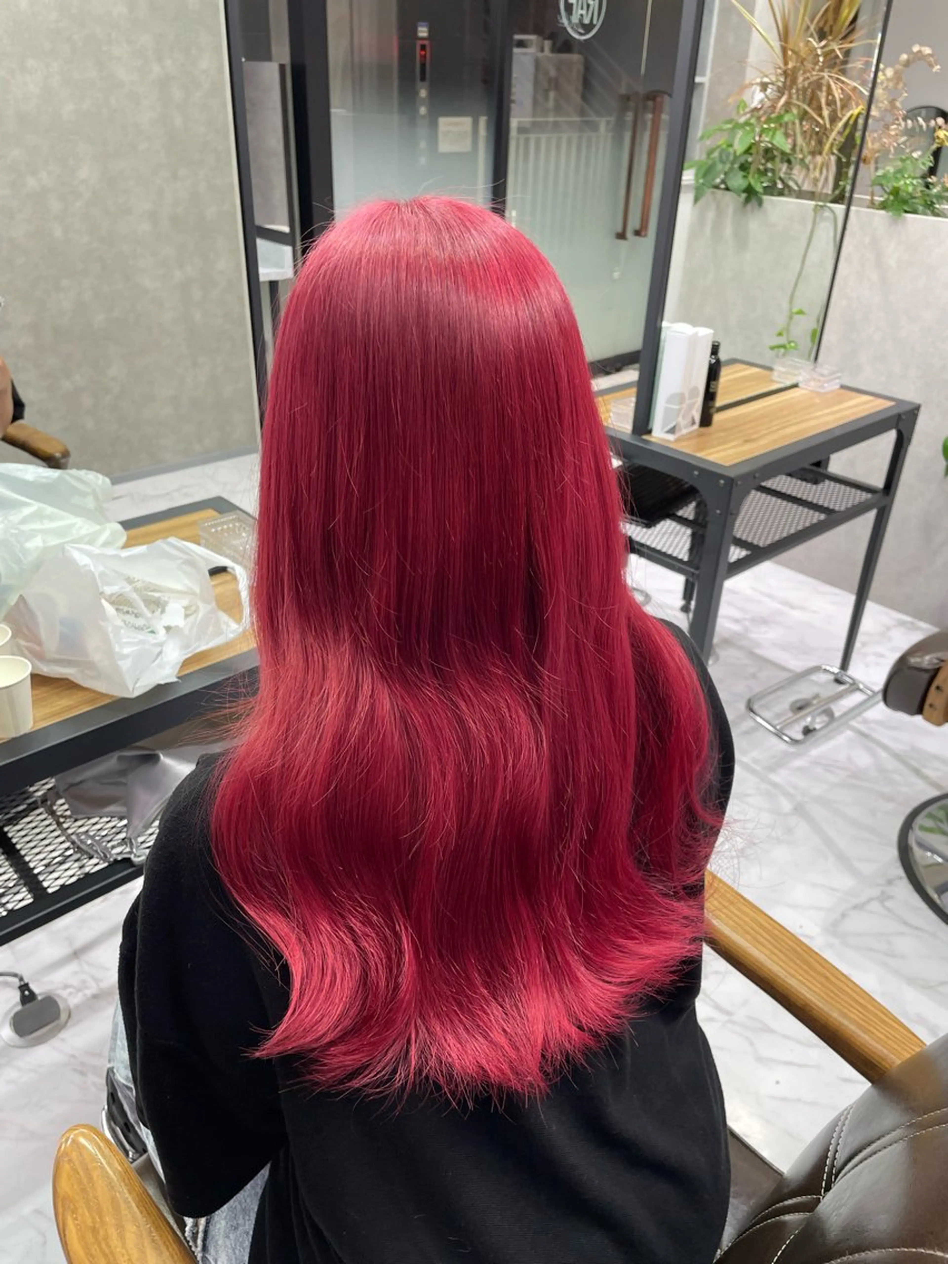 ロング カラー RAF Sakuraのヘアスタイル