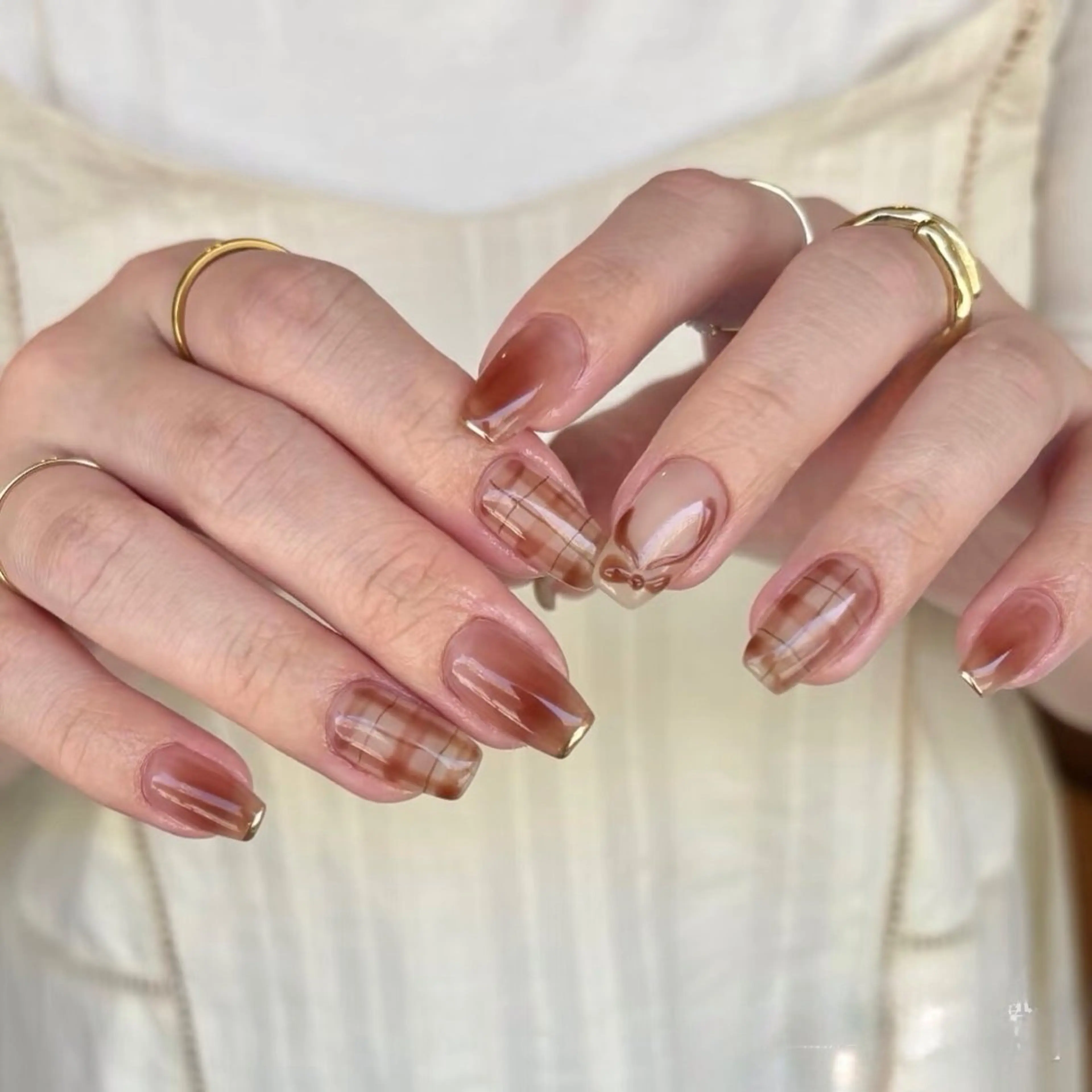 ネイル ニュアンスネイル ハンドネイル H&B せつかのネイルデザイン