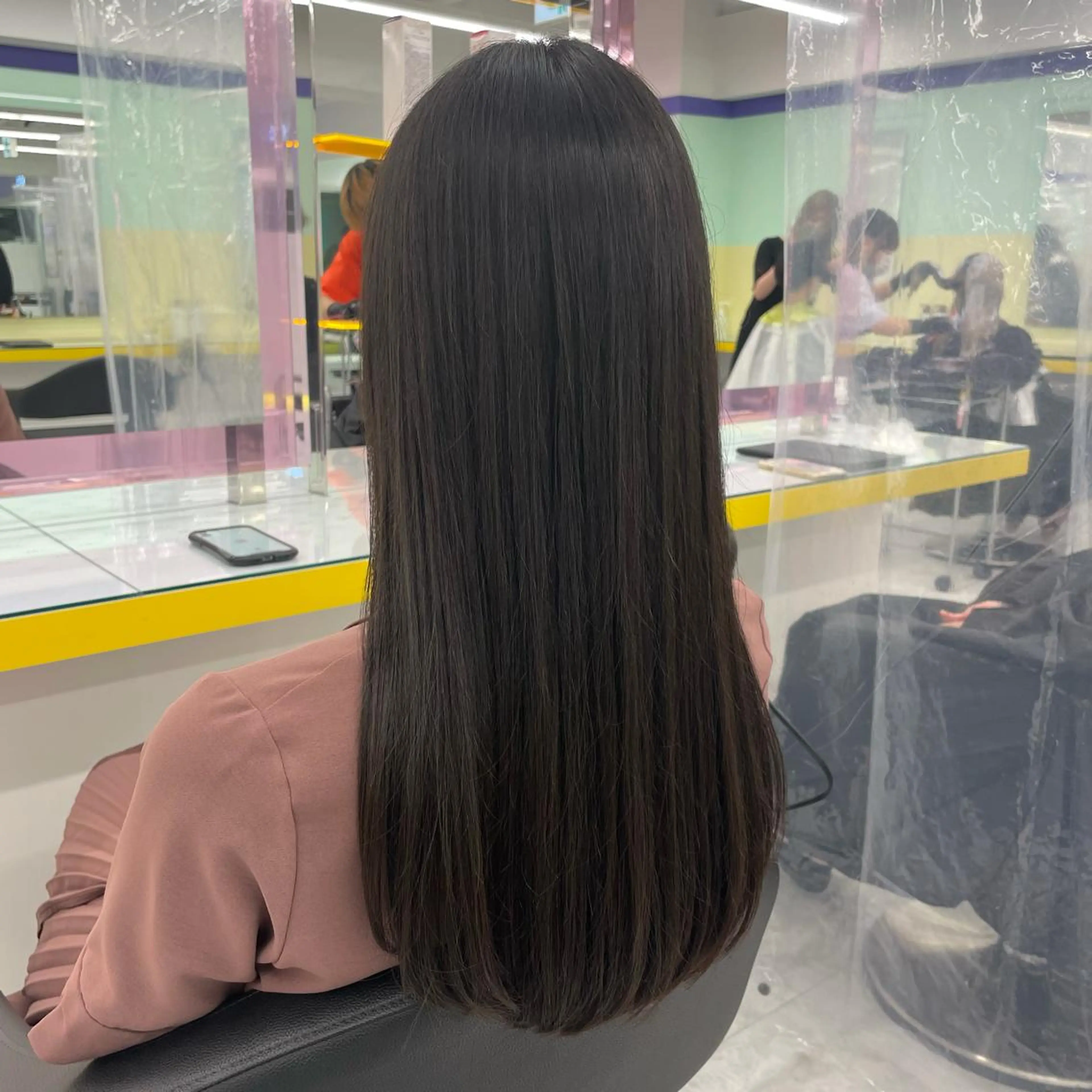 セミロング カラー ヘアアレンジ カット ヘアカラー トリートメント ヘアセット ☁️縮毛矯正✖️ 透明感☁️りくのヘアスタイル