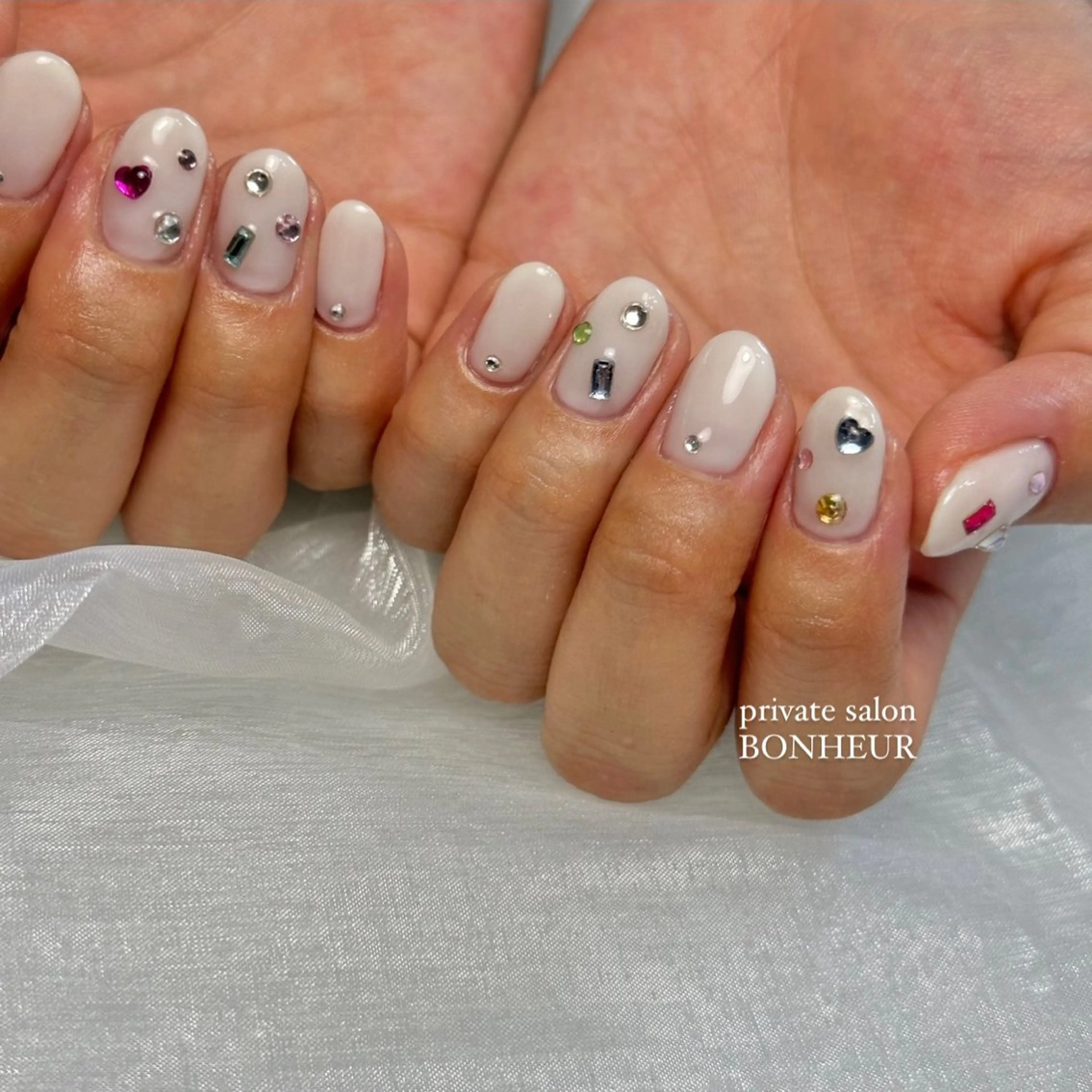 ネイル ハンドネイル BONHEUR Annaのネイルデザイン