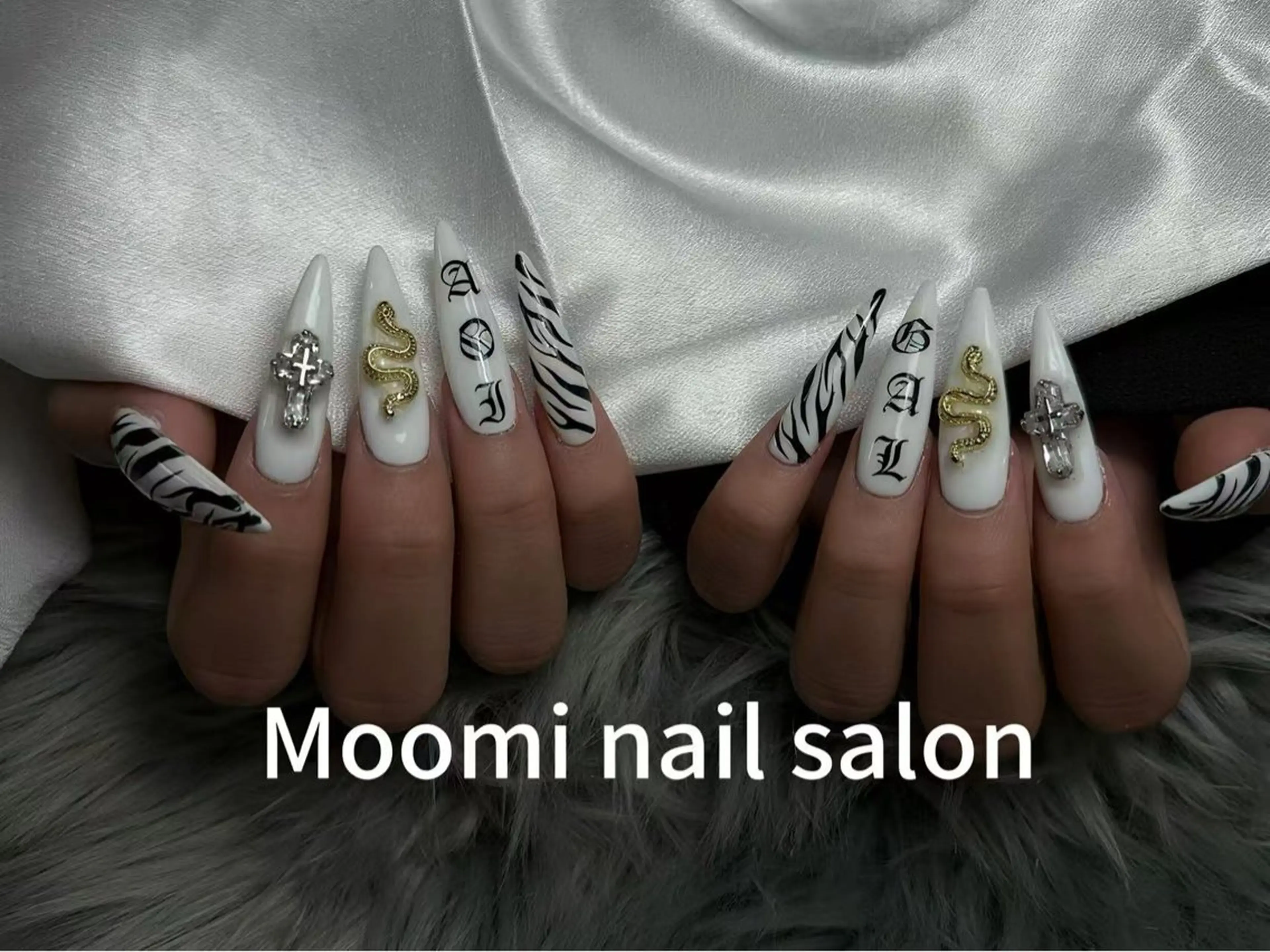 ロング ハンドネイル moomi nailのネイルデザイン