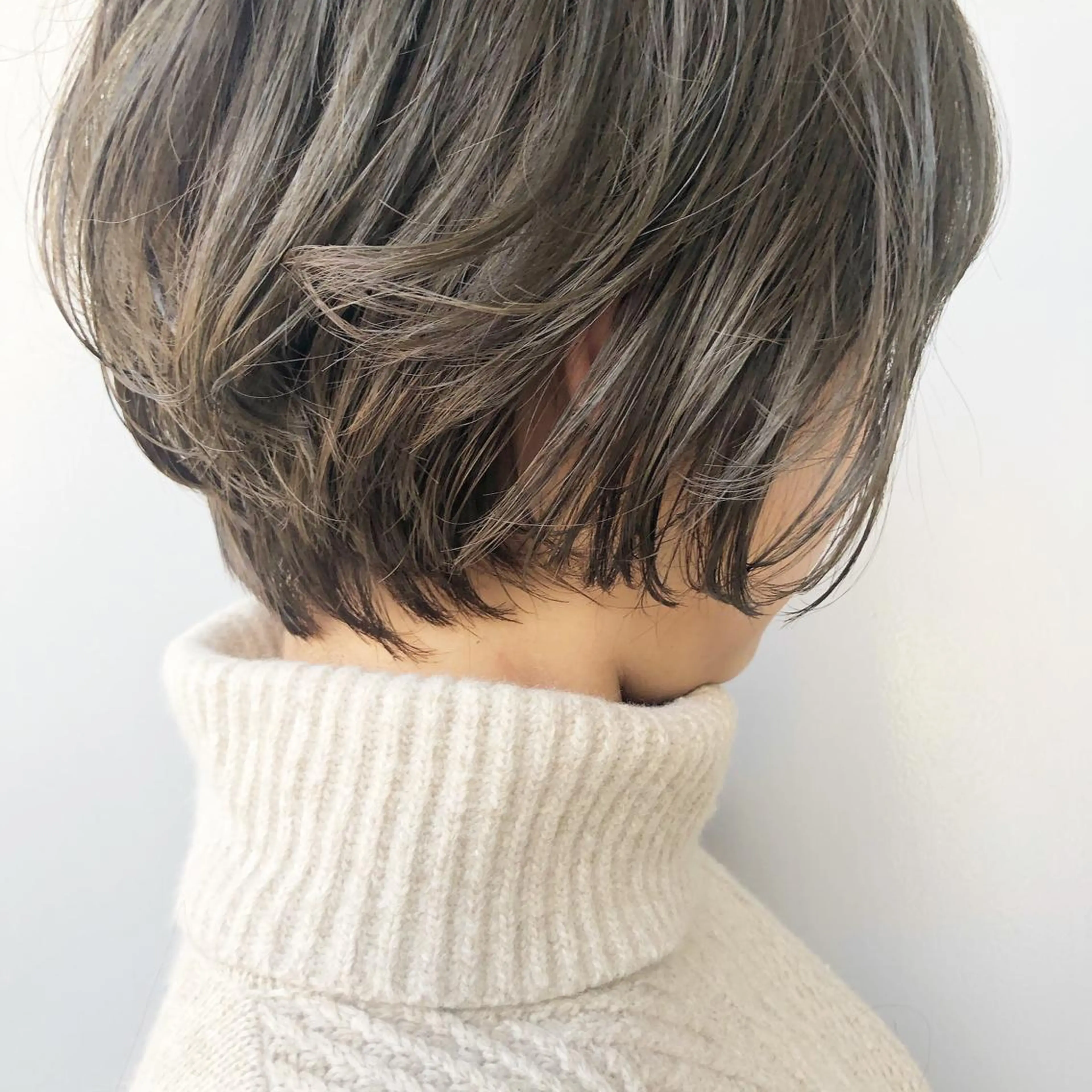 ショート カラー YU-KA ✂︎ROSSOのヘアスタイル