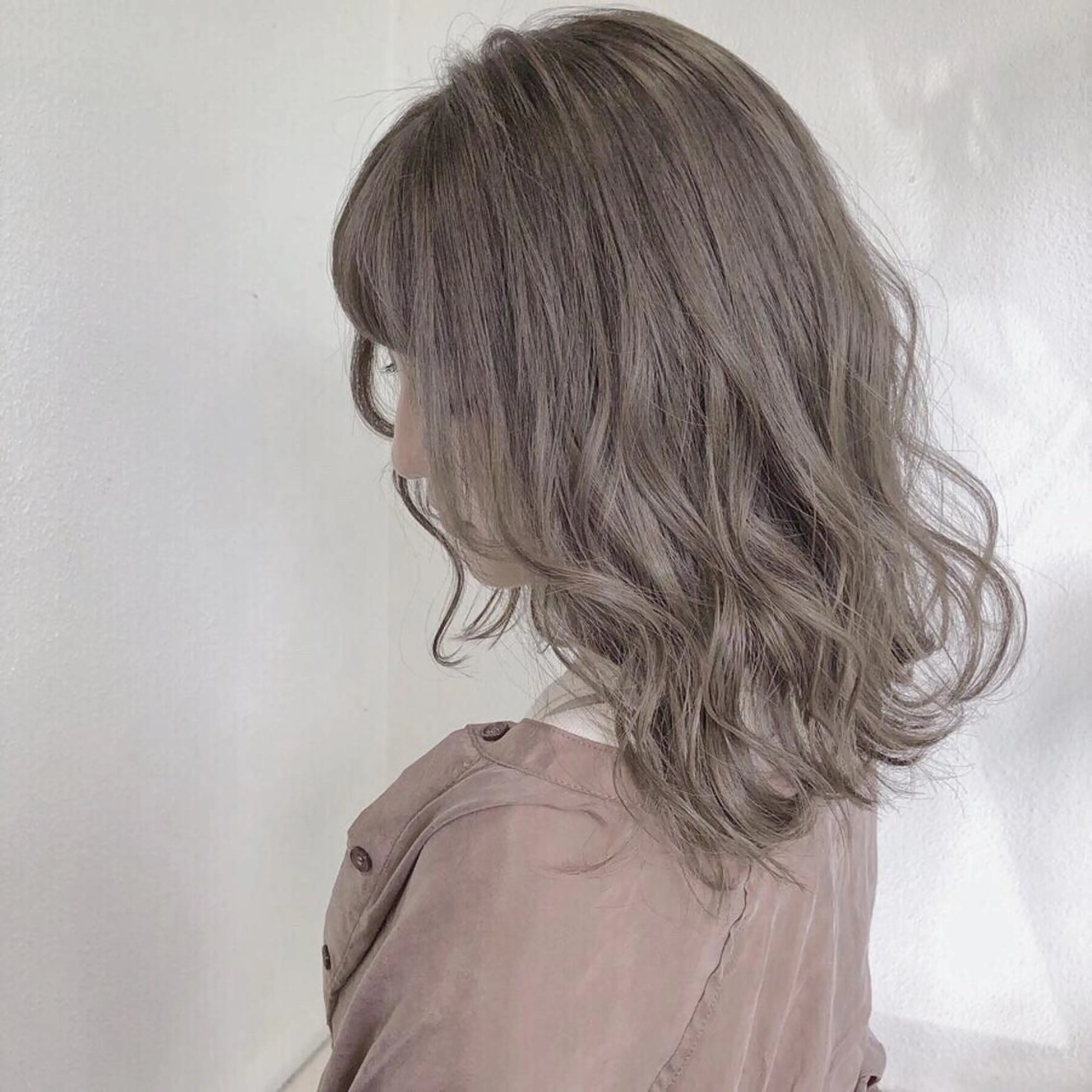 ミディアム ヘアアレンジ カラー 透明感/レイヤー 🇰🇷tomonaのヘアスタイル