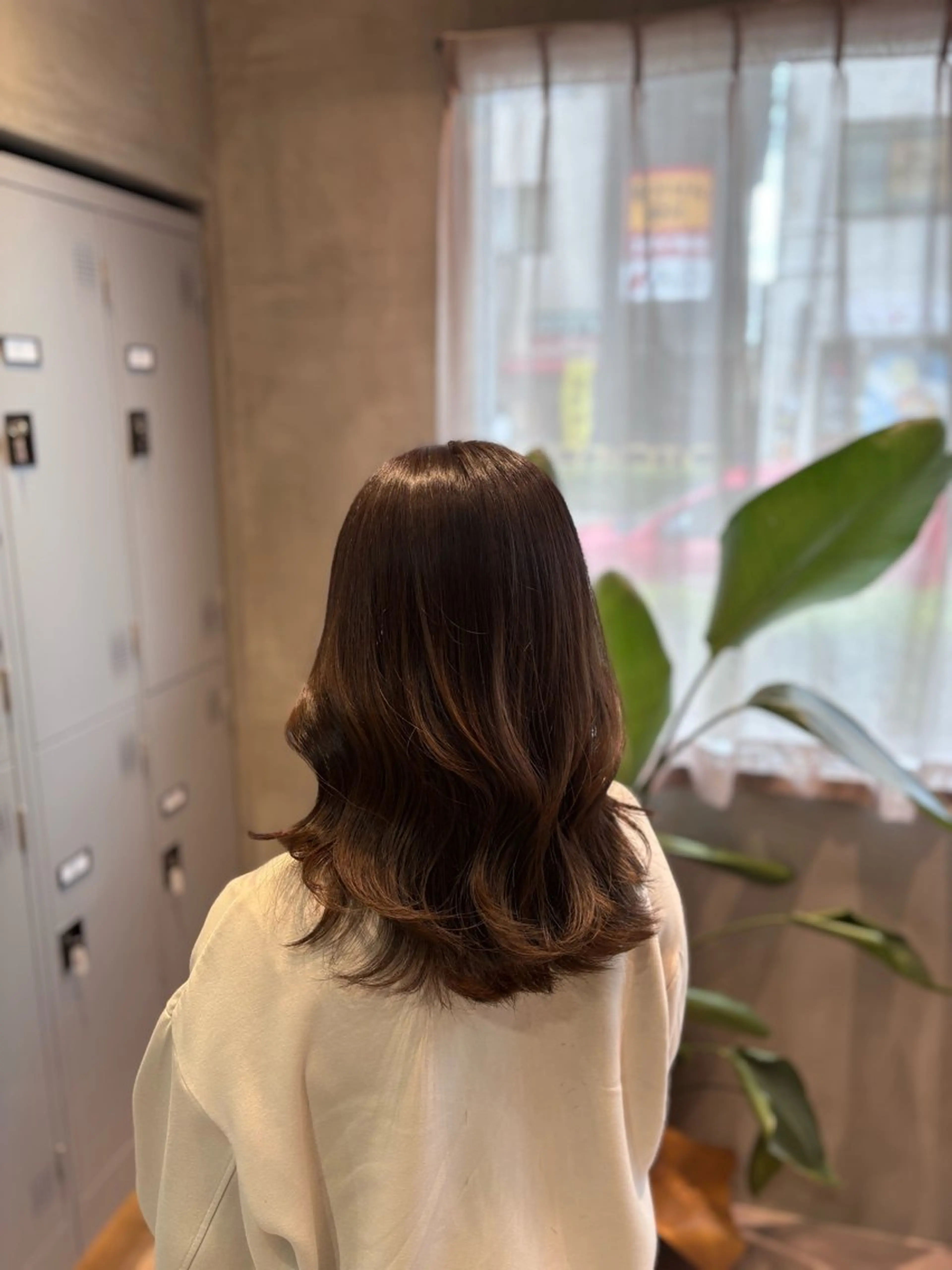 ミディアム カラー カット トリートメント overhair大久保所属・overhair : shinmaのヘアスタイル