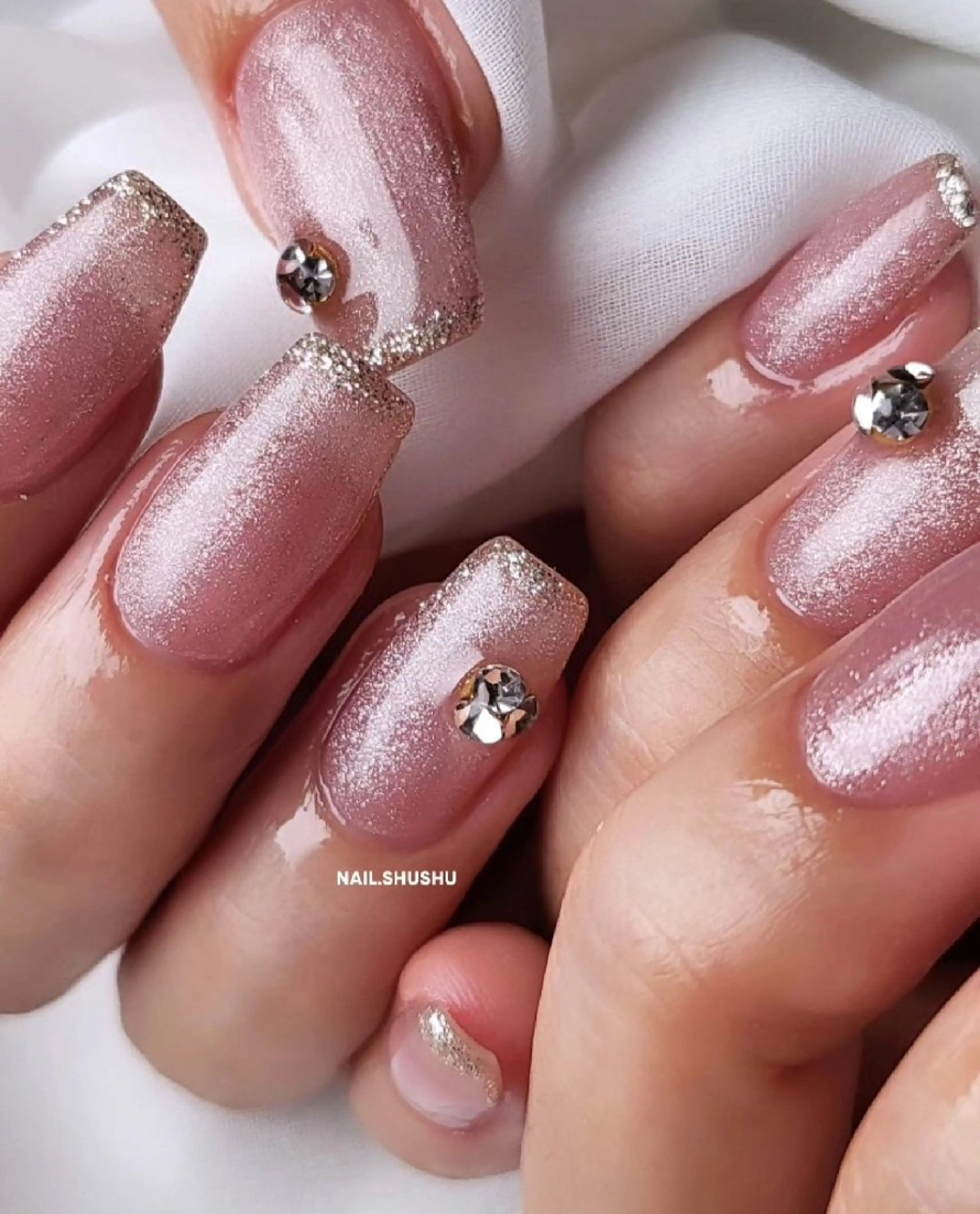ネイル 持ち込み ニュアンスネイル ワンカラーネイル シンプルネイル ハンドネイル 3dパーツ/流行り 👧shushu❤️のネイルデザイン
