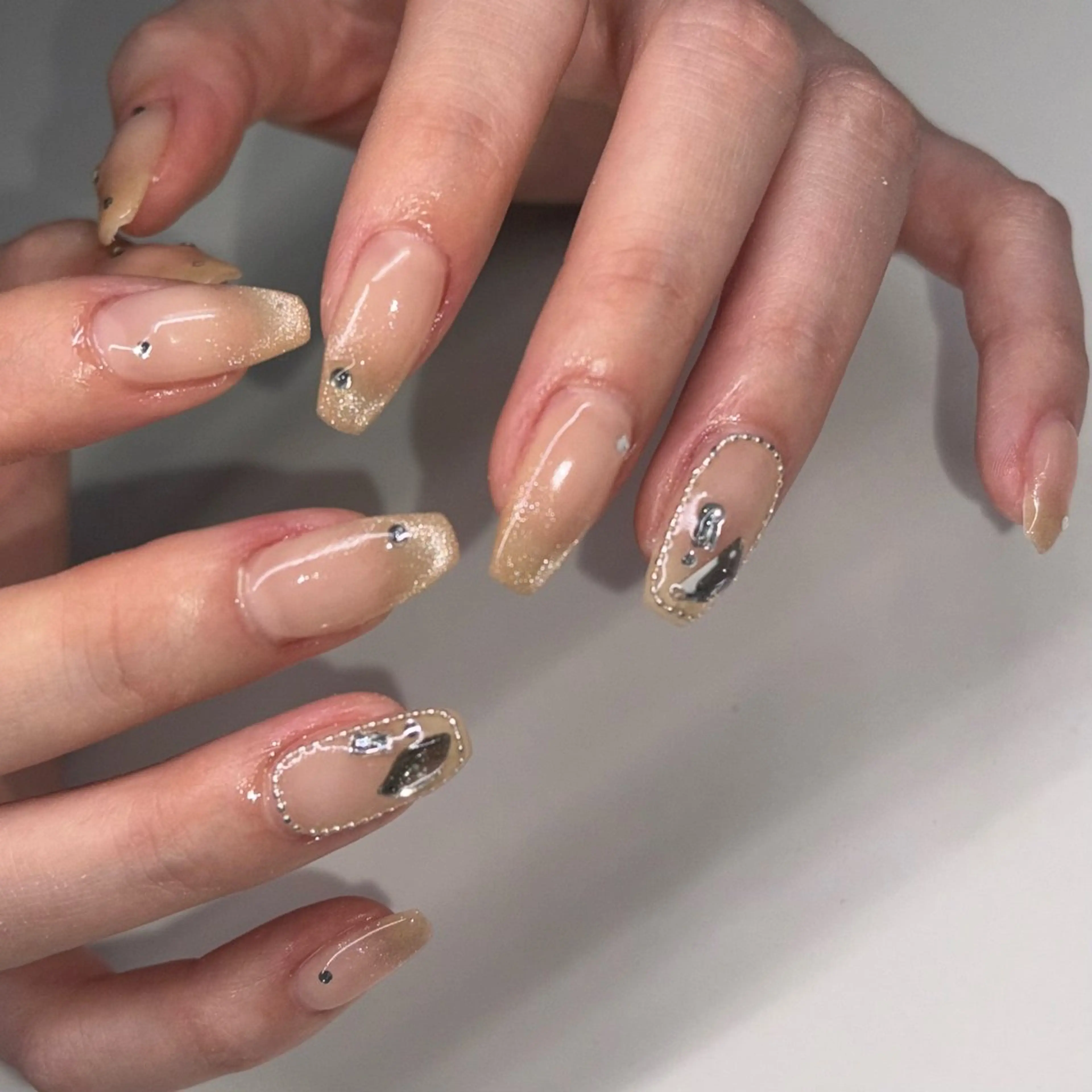 ネイル ハンドネイル ネイルサロンAmo 🎀のネイルデザイン