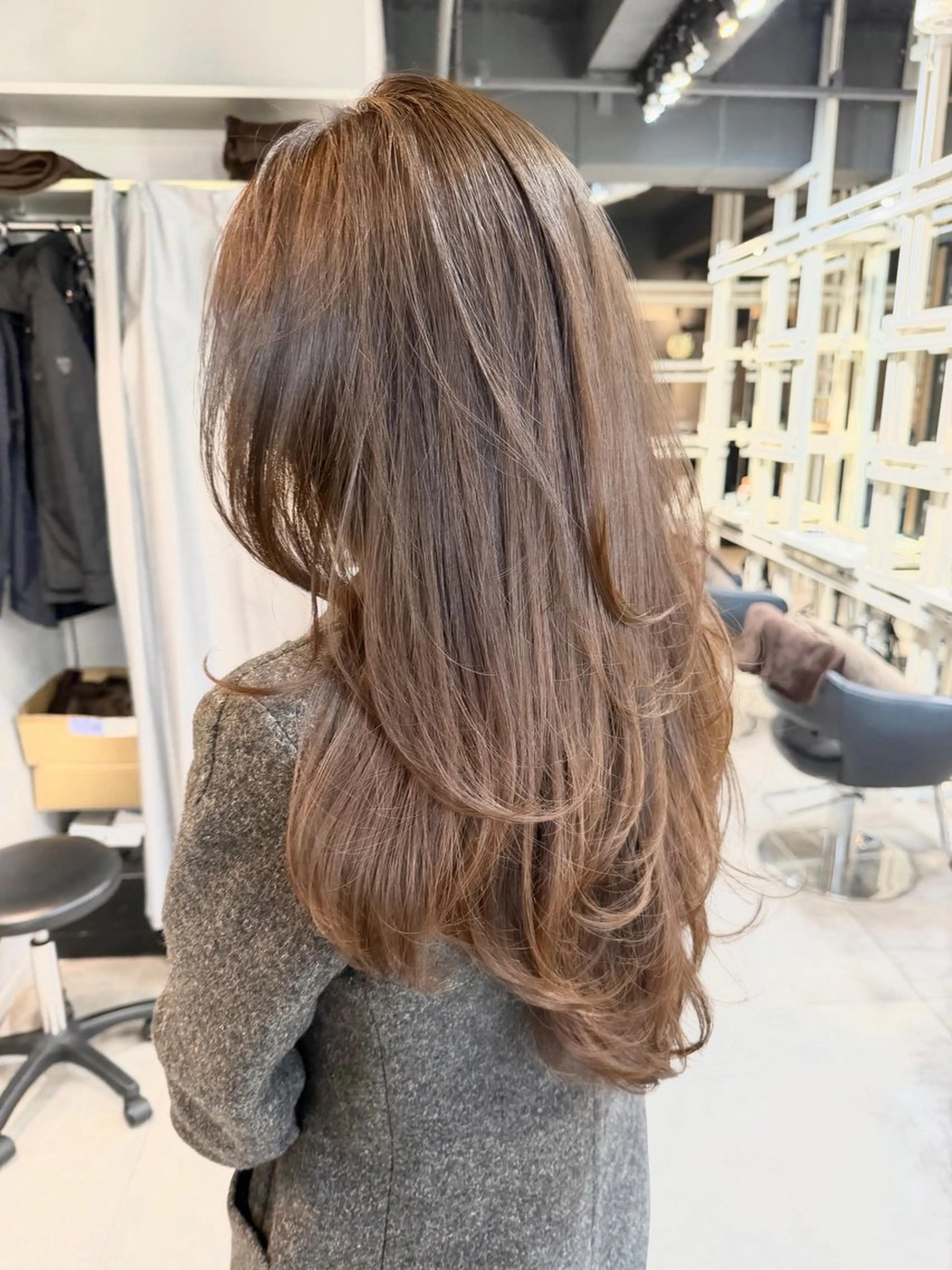 セミロング レイヤーカット ✨透明感カラー 恵比寿HAYATO✨のヘアスタイル