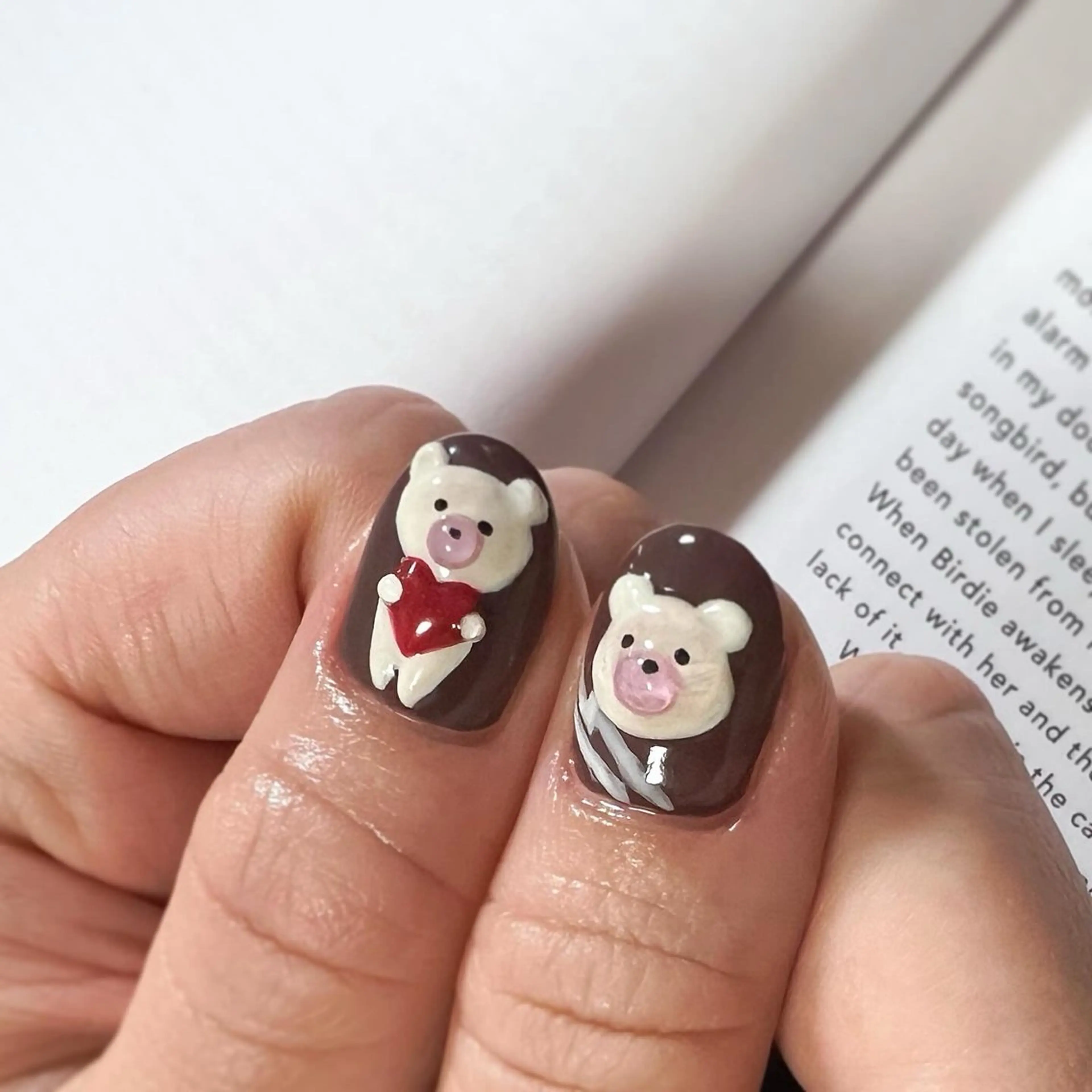 ネイル アートネイル ボルドー ブラウン ハート バレンタイン ハンドネイル pointillé .ayaのネイルデザイン