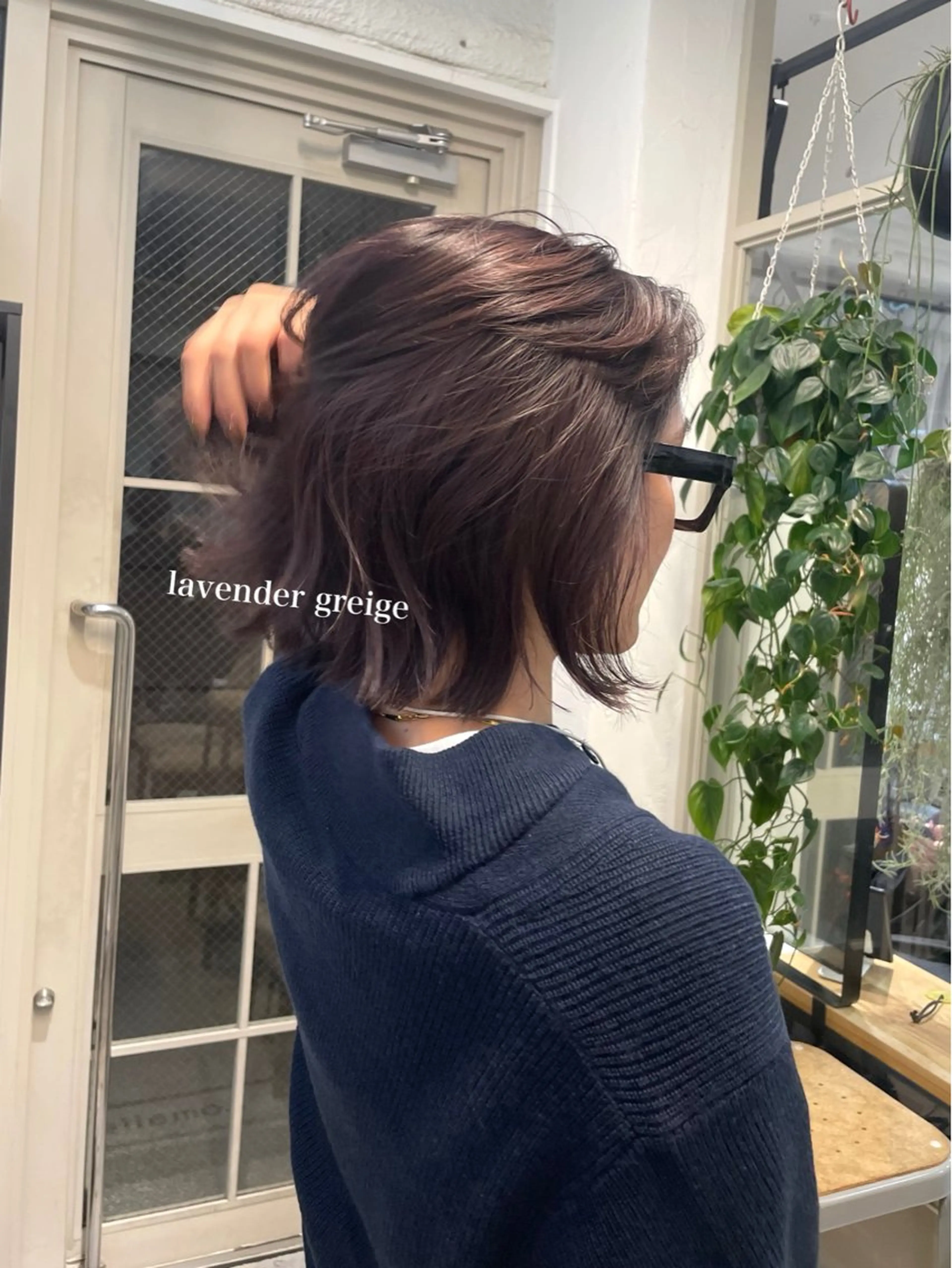 ショート カラー ミルクティー× グレージュMOMOのヘアスタイル