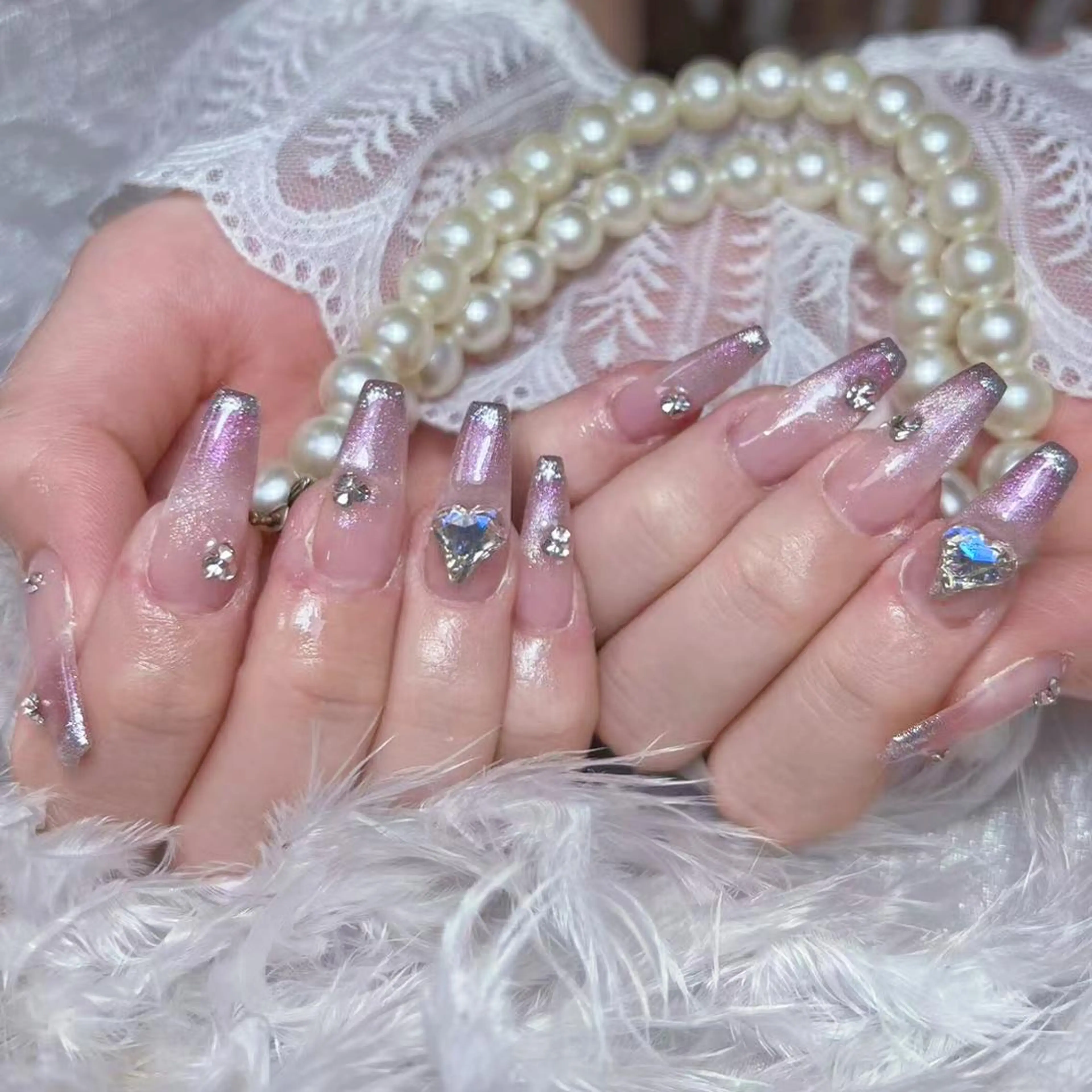 ネイル アートネイル オーロラネイル ガーリー キラキラネイル 韓国ネイル ハンドネイル DIAMOND Nail🍒のネイルデザイン