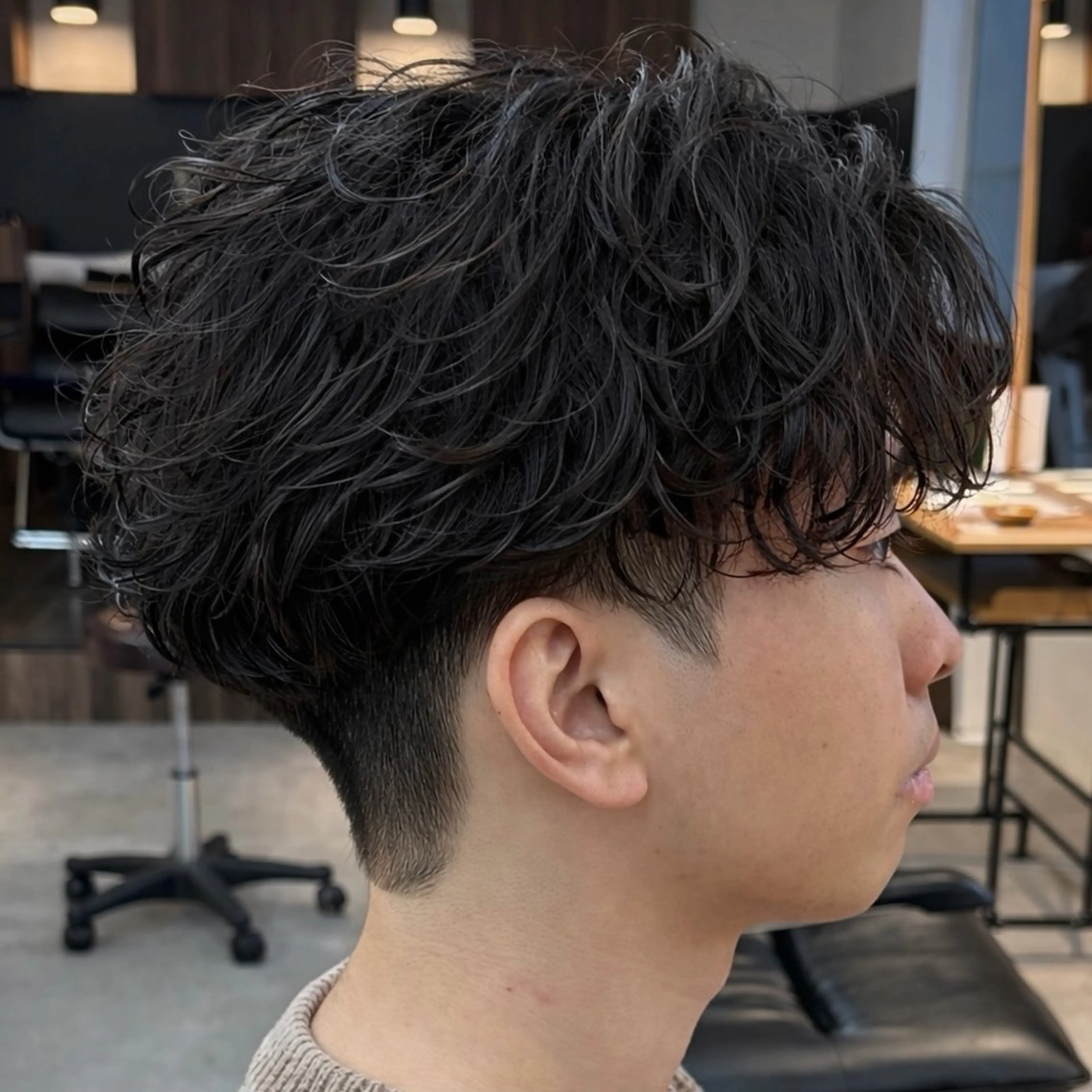 パーマ メンズ センターパート マッシュ メンズパーマ カット パーマ 男の理想を叶える🔥 メンズパーマ特化｜関のヘアスタイル