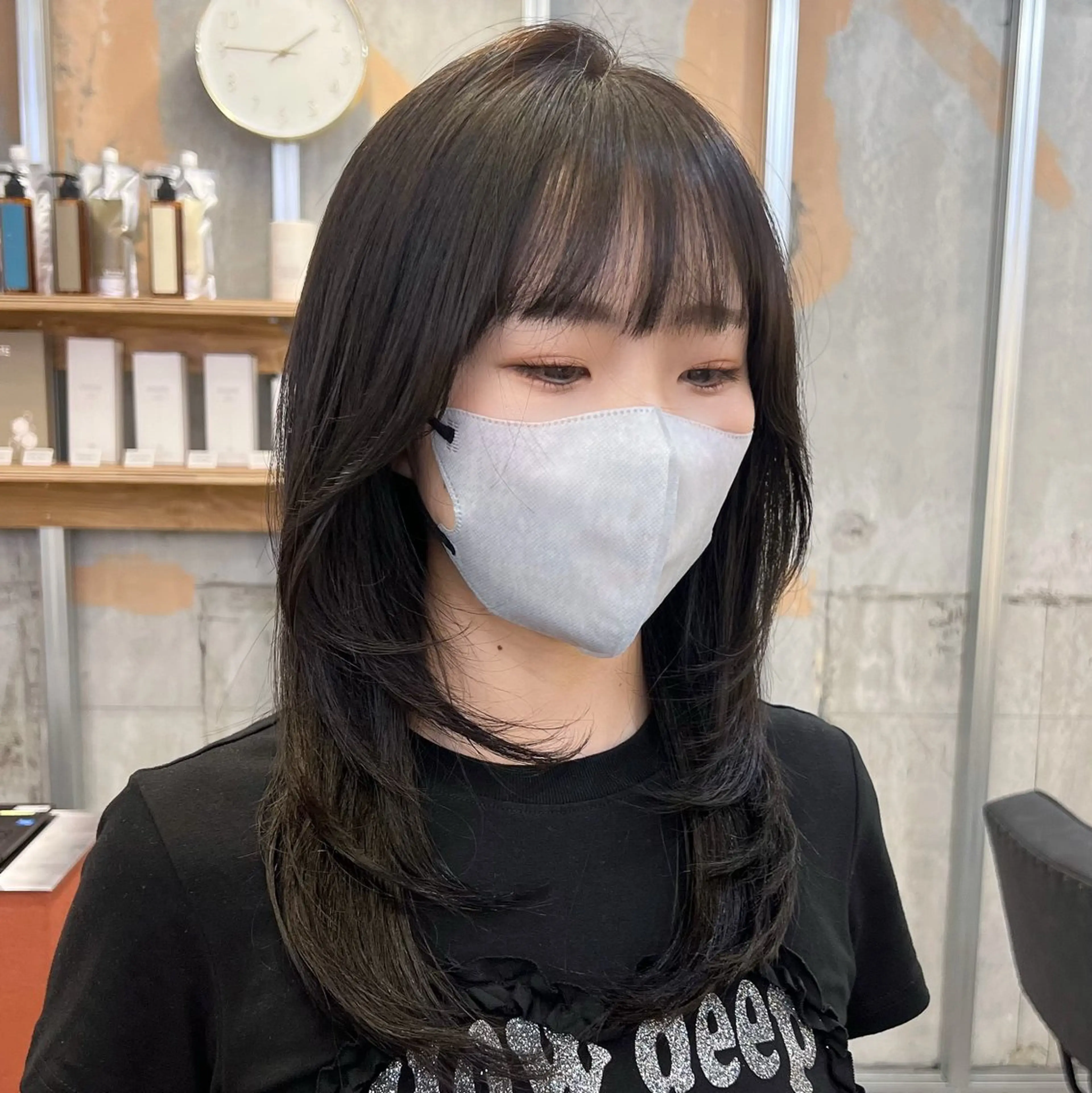 ロング カラー パーマ ベージュカラー 黒髪 ブルーカラー ブルーブラック ブラウンカラー カット ヘアカラー 縮毛矯正 トリートメント ブリーチなし/ ベージュ/akiraのヘアスタイル