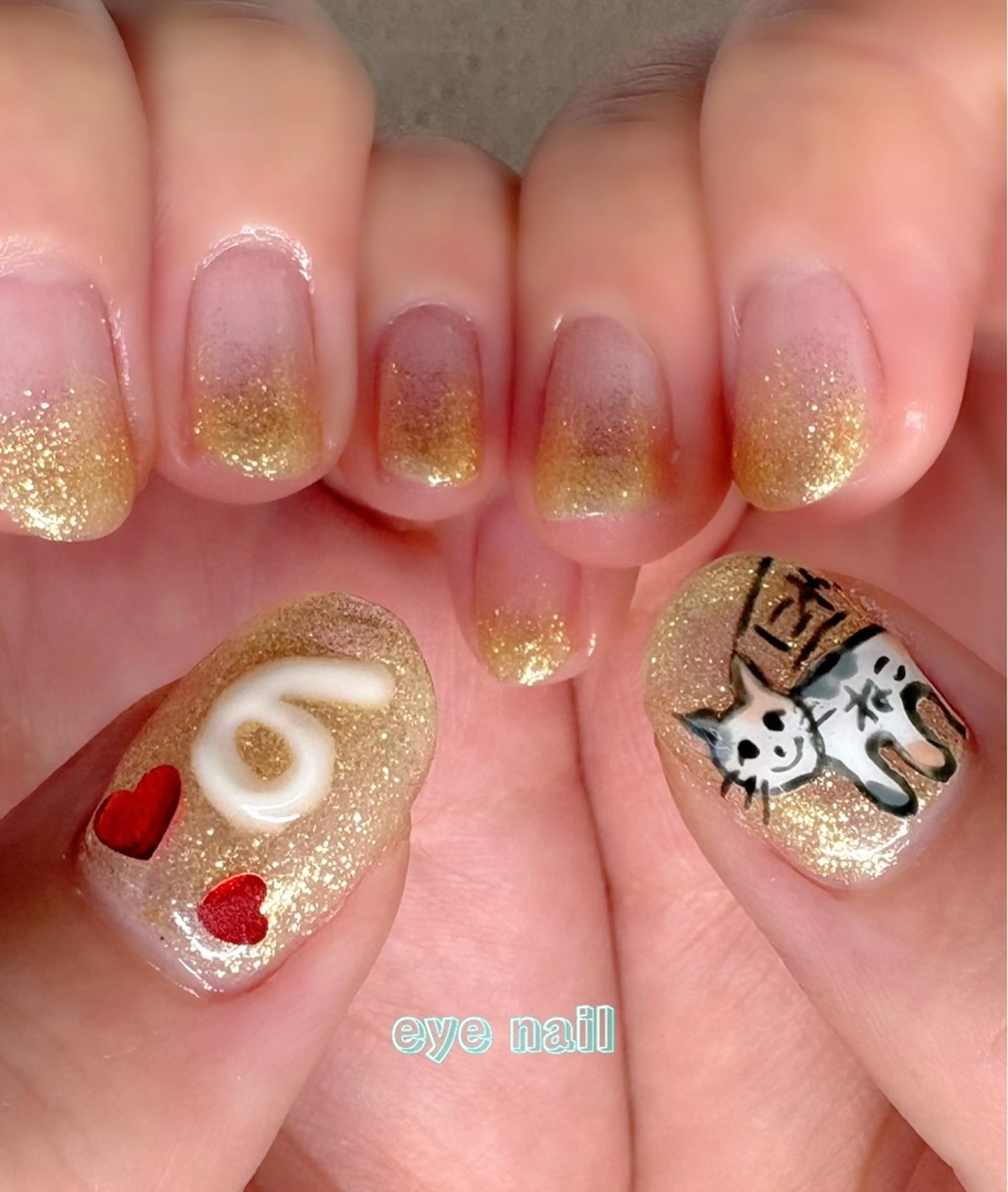 ネイル アートネイル ジェルネイル ゴールド ハート ラメ(グリッター) ハンドネイル Eye nailのネイルデザイン