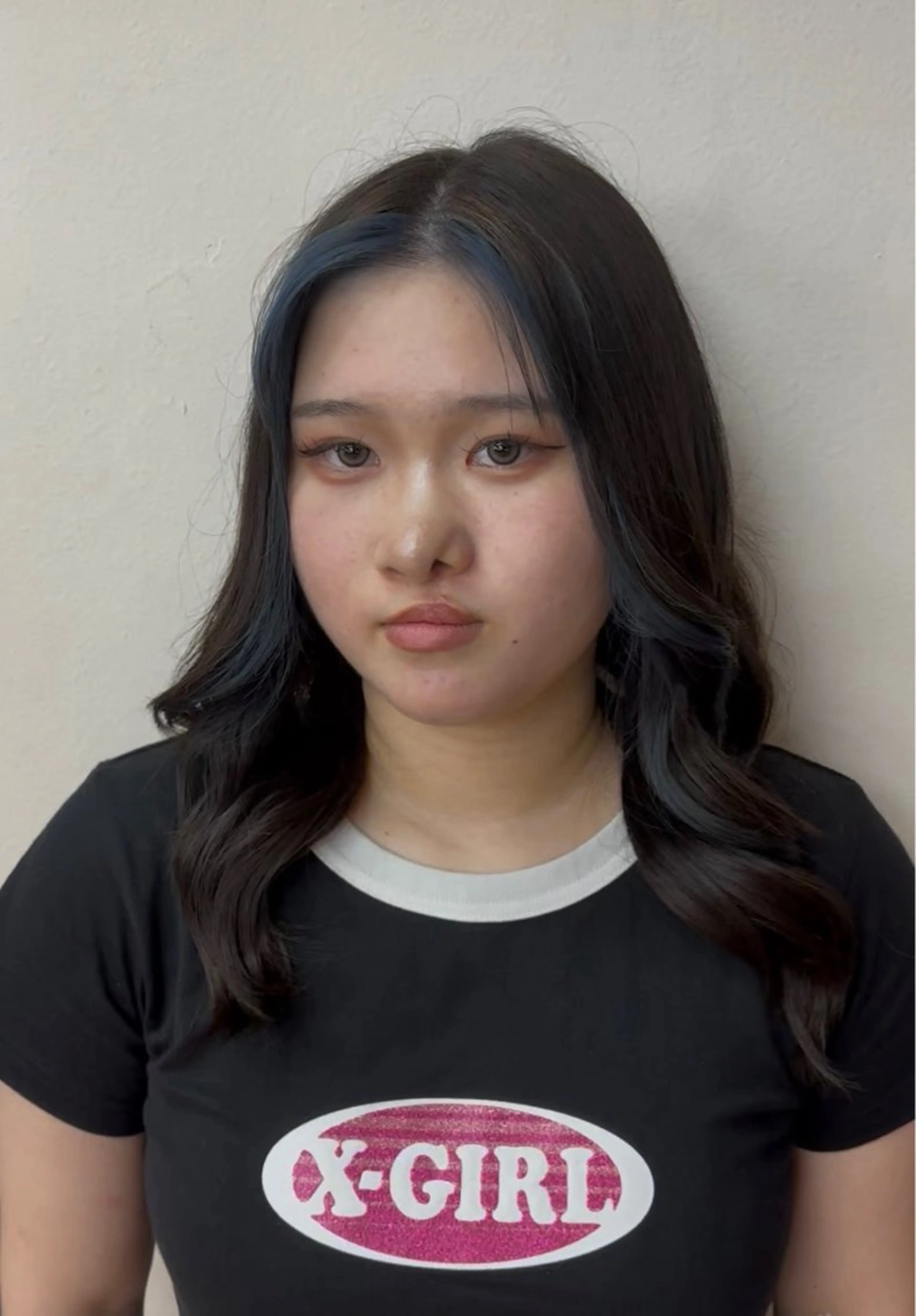 カラー ブルーカラー イヤリングカラー ヘアカラー トリートメント 衛藤 知寿のヘアスタイル