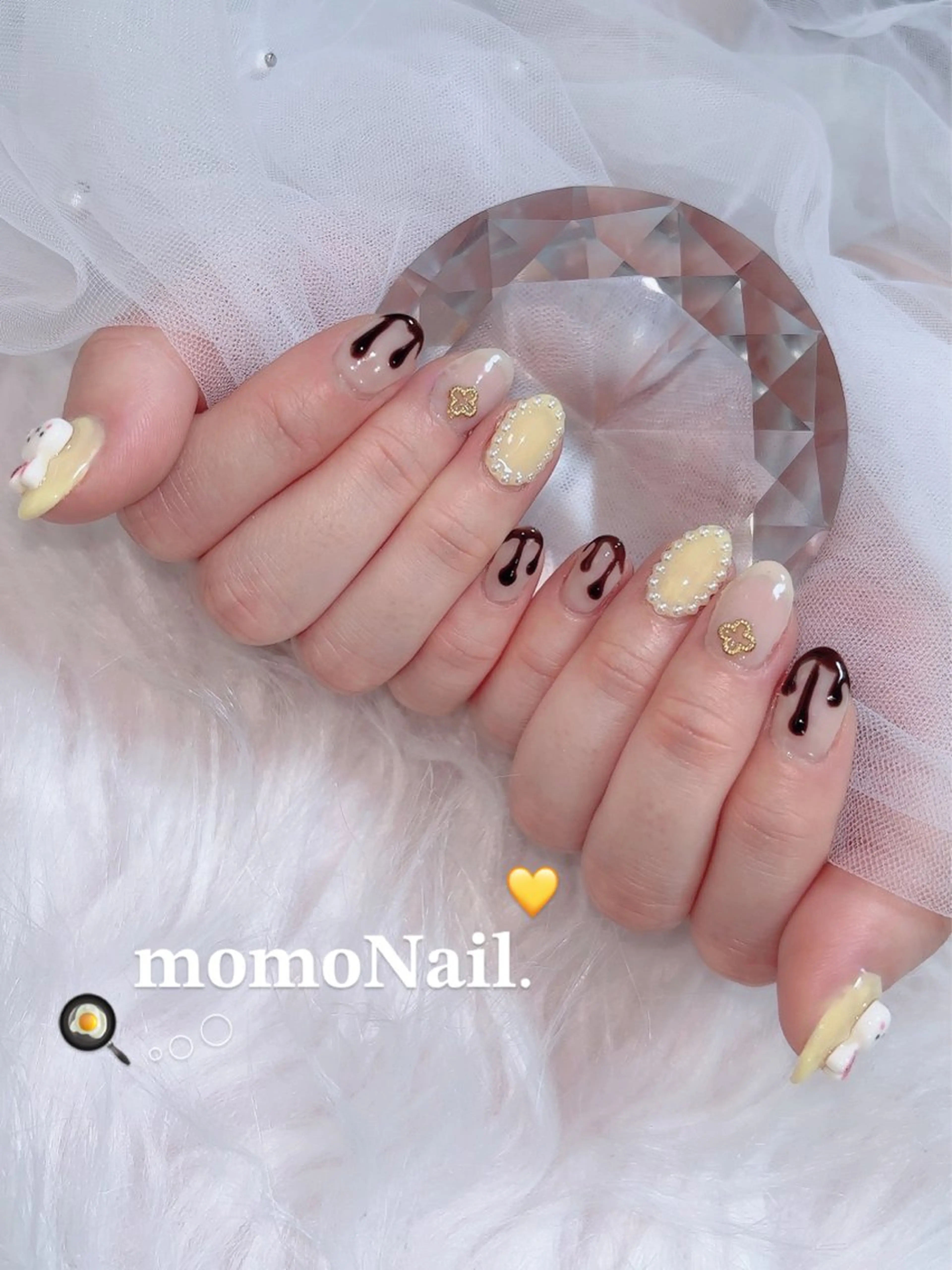 ネイル ガーリー 持ち込み バレンタイン 黄色 ハンドネイル 三郷市戸ヶ崎🎀 momoNail店長のネイルデザイン