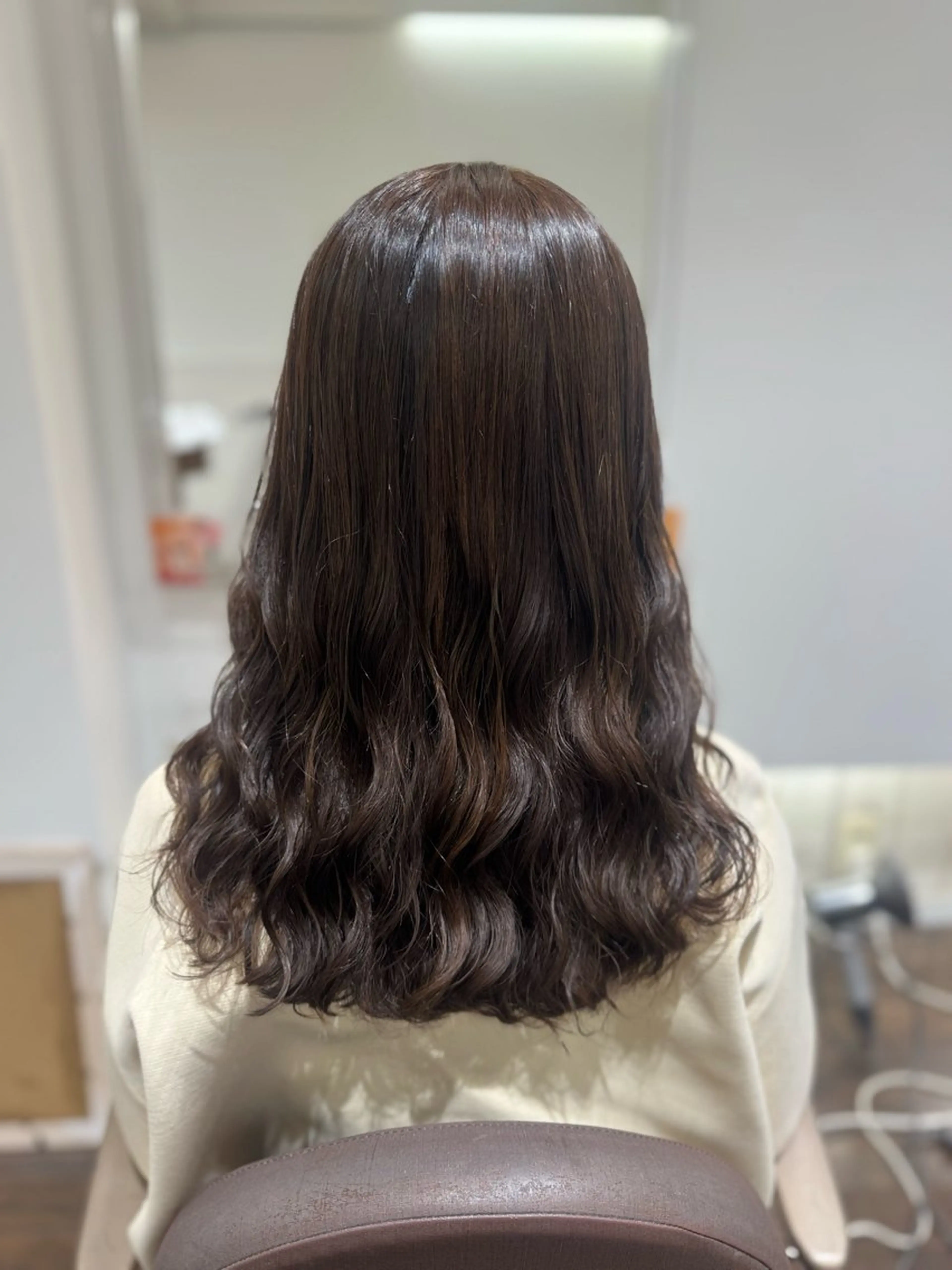 セミロング カット パーマ トリートメント 大人可愛い♡コテ巻き パーマ🌼杉田 萌恵のヘアスタイル