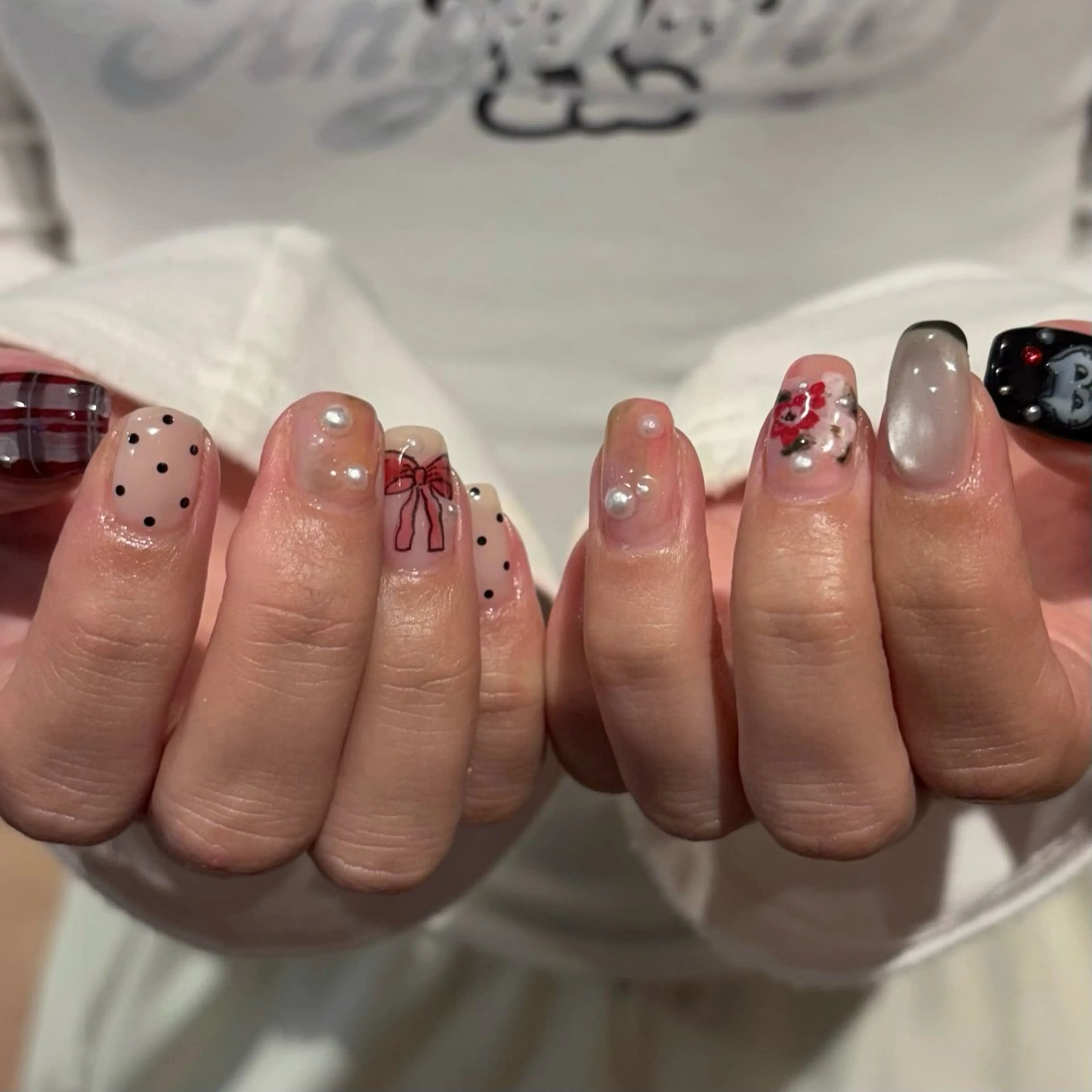 ネイル ドット フレンチネイル 氷ネイル・うるうるネイル マグネットネイル 持ち込み Bianca名駅店 安田のネイルデザイン