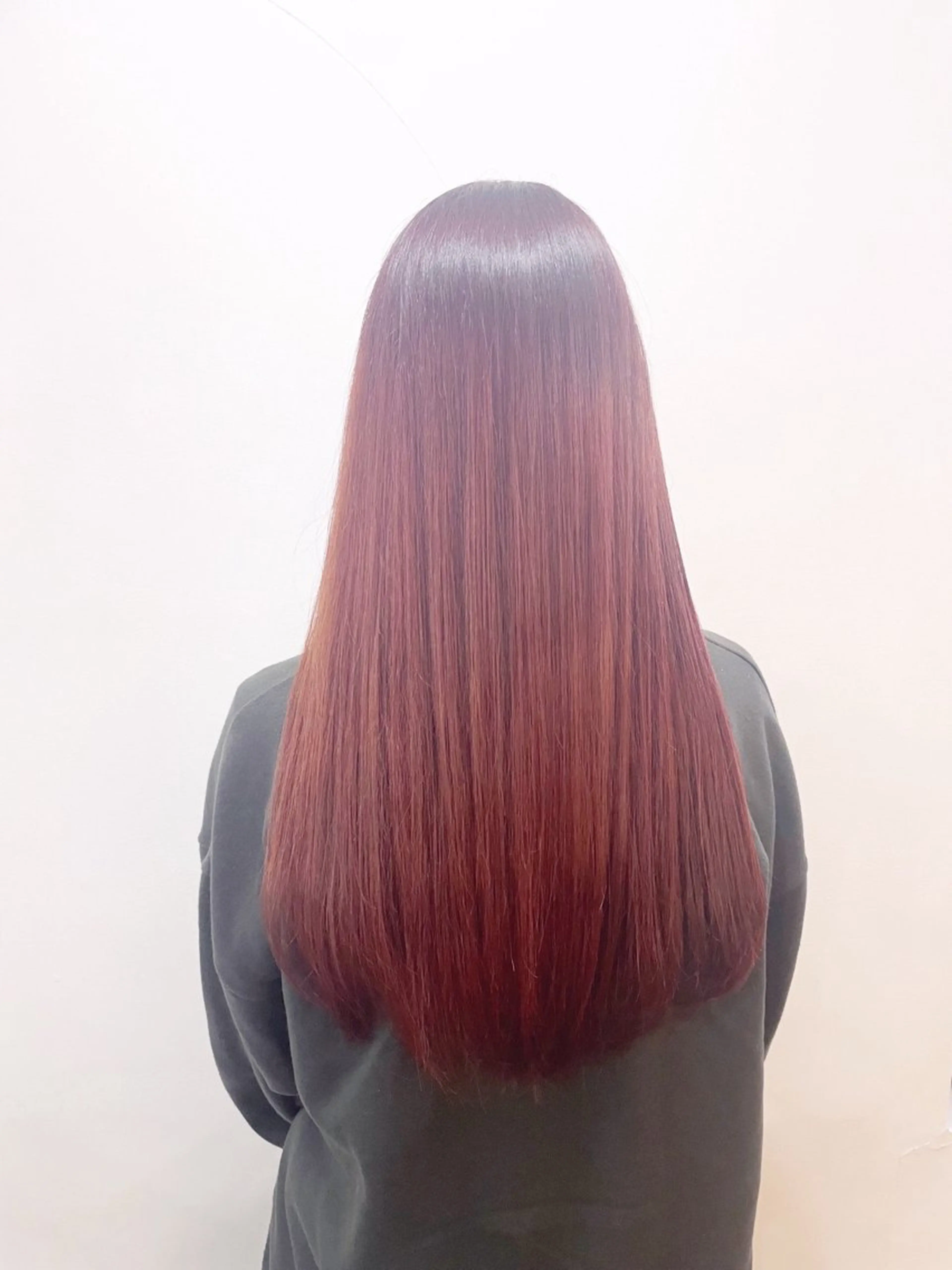 ロング カラー ブリーチ ケアブリーチ イヤリングカラー インナーカラー ピンクカラー mopa所属・mopa_kaede 暖色カラー/ロングのヘアスタイル