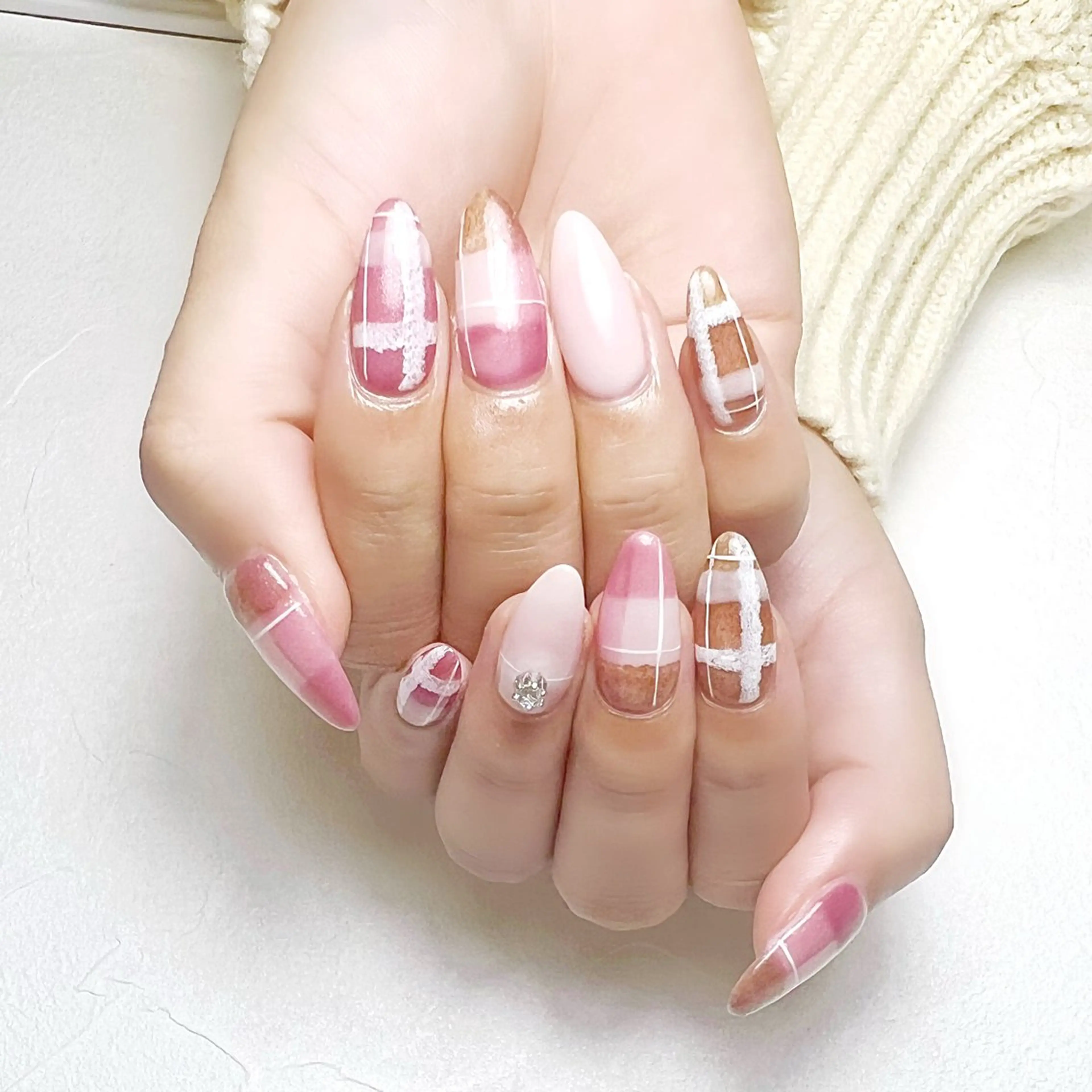 ネイル アートネイル ピンク 冬ネイル rouse nail RISATOのネイルデザイン