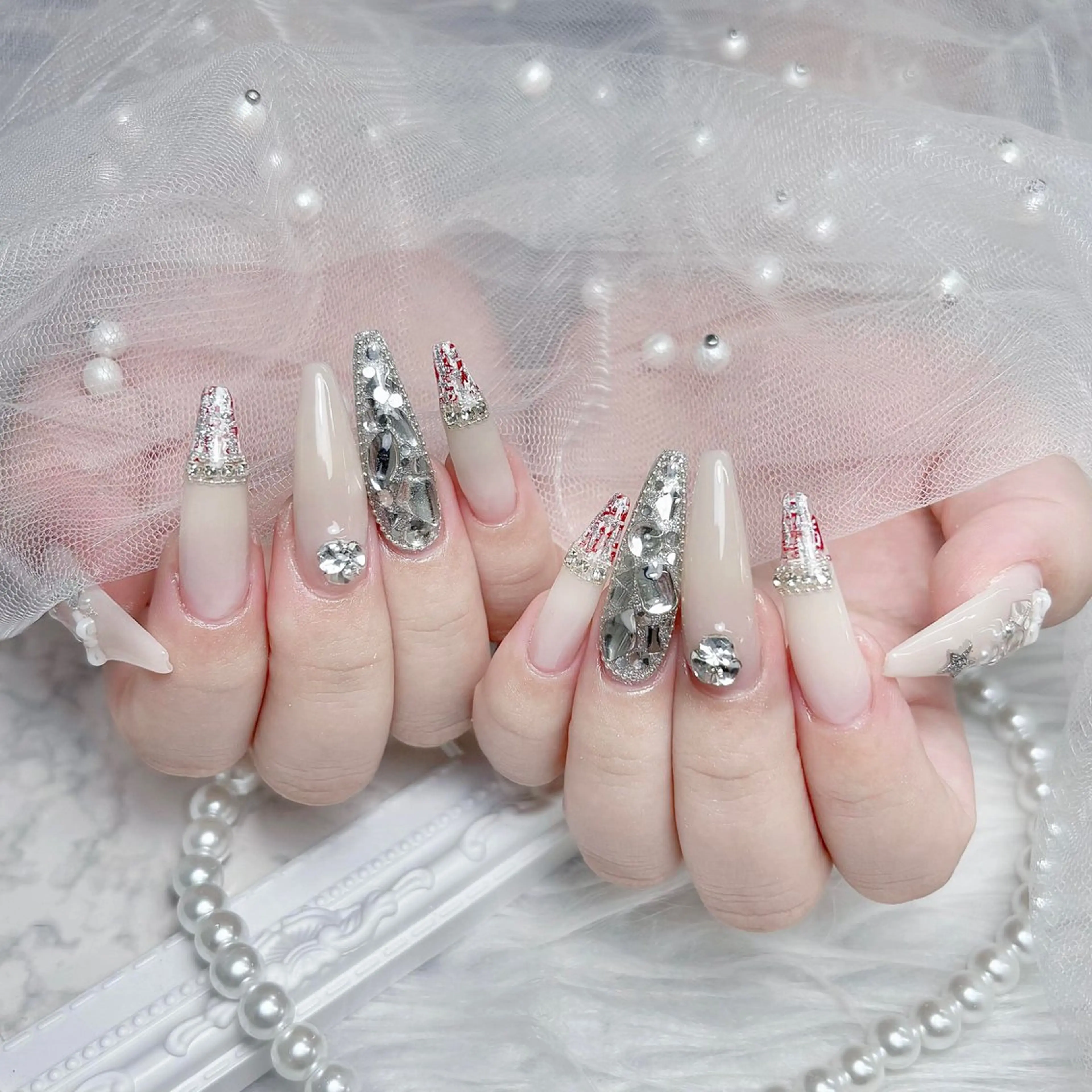 ネイル アートネイル オーロラネイル ブラウン ジェルネイル グラデーション ハンドネイル Nova Nail Shinsaiのネイルデザイン