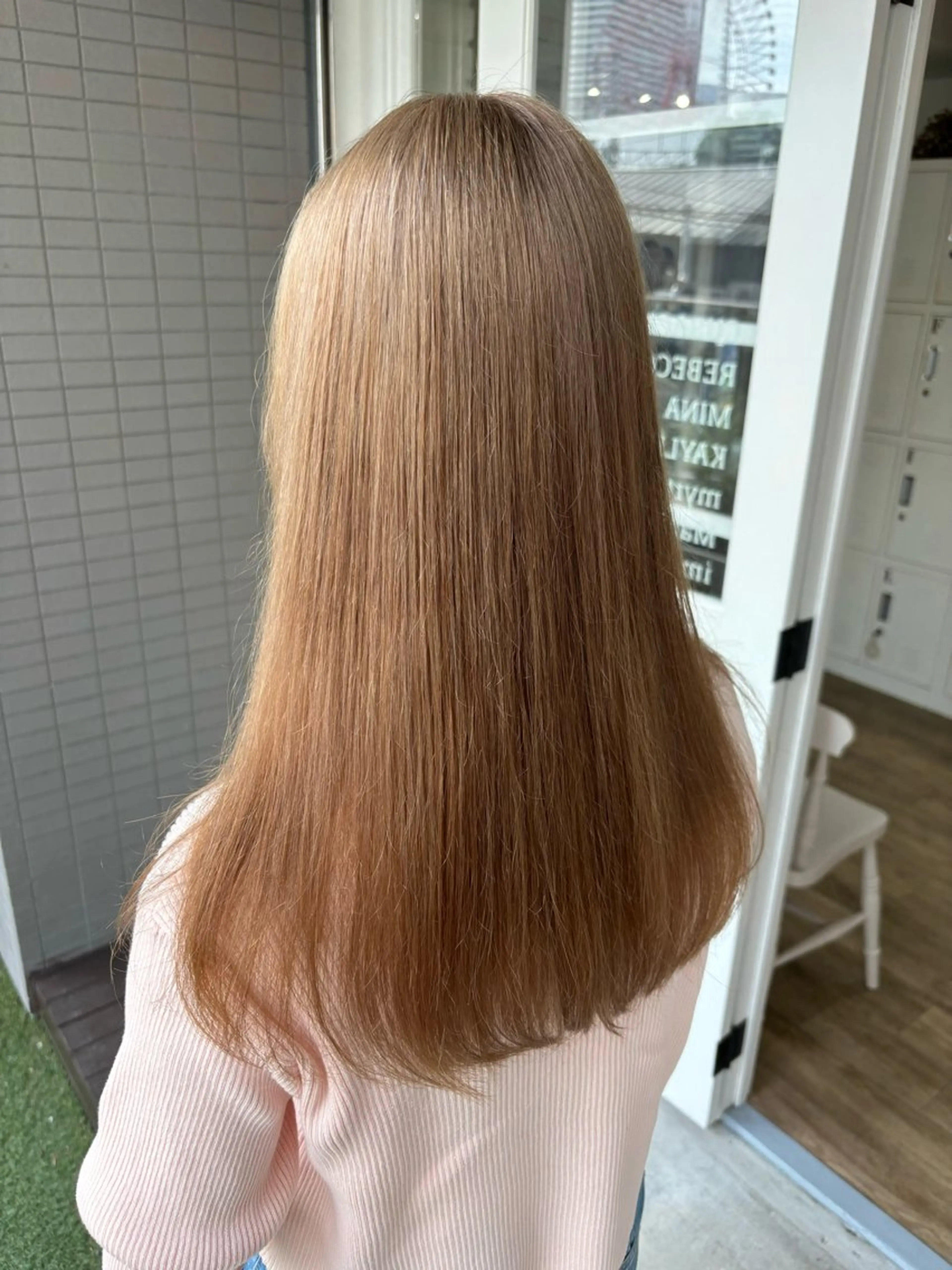 ロング カラー ベージュカラー ブリーチ ブラウンカラー ハイトーンカラー イルミナカラー Risa🐈‍⬛/ グレージュ/透明感のヘアスタイル