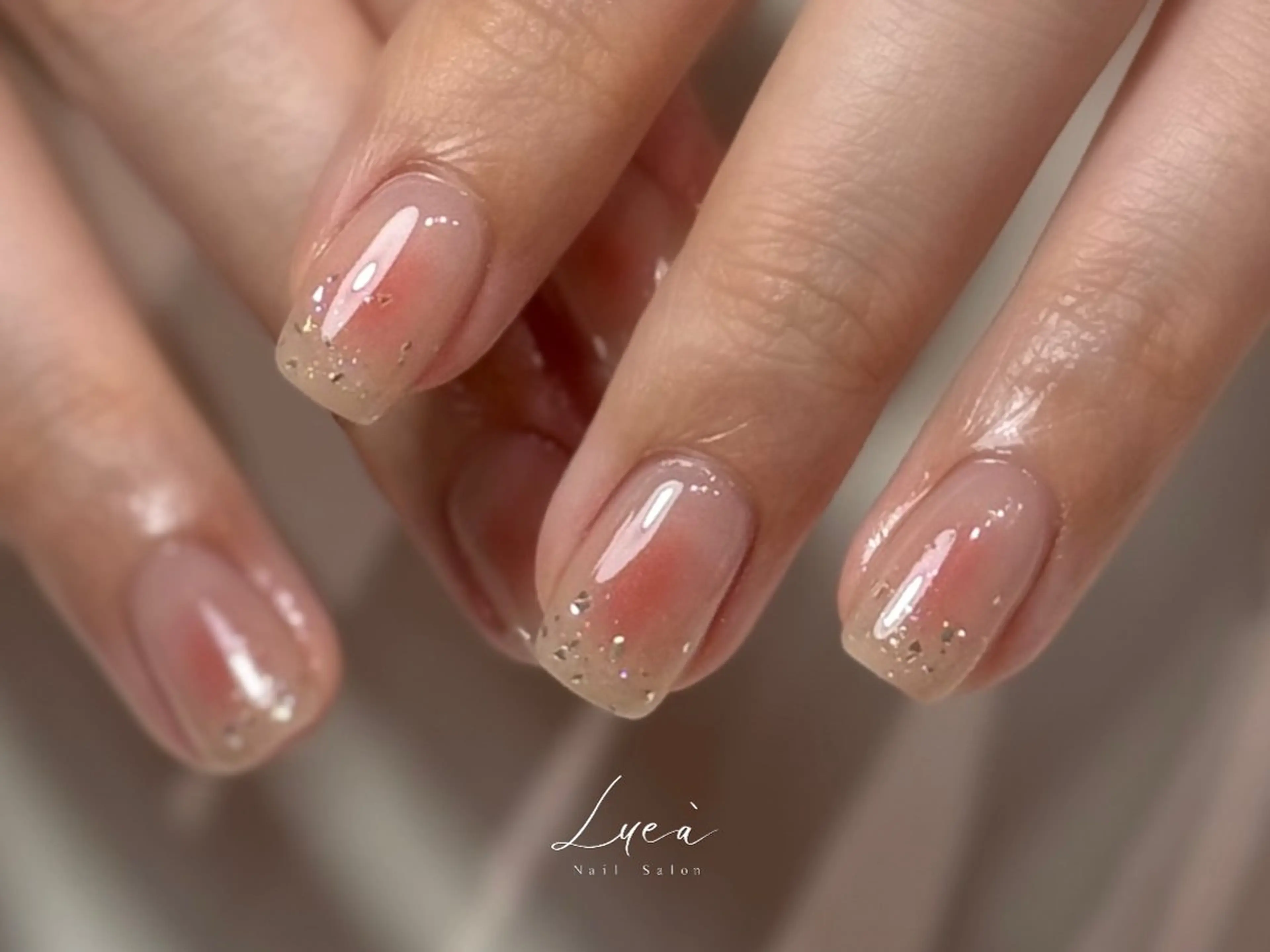 ネイル オーロラネイル ハンドネイル Lueà Nail Salon所属・𝐋𝐮𝐞𝐚 kanako🕊のネイルデザイン