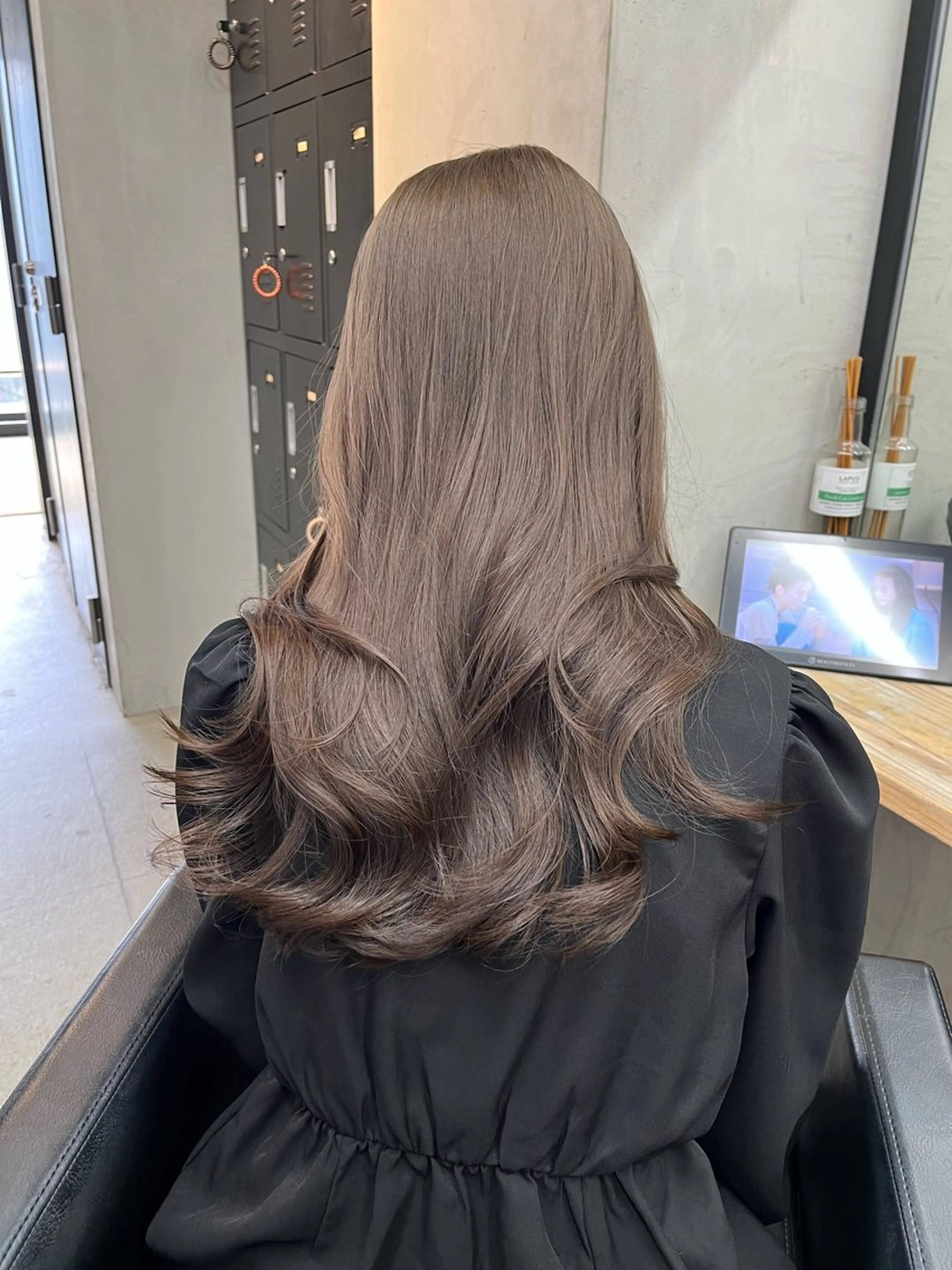 セミロング カラー ベージュカラー ラベンダーカラー ラベンダーベージュ 髪質改善 韓国風ヘア カット ヘアカラー トリートメント ヘアセット 韓国ヘア🫧 KAZUTOのヘアスタイル