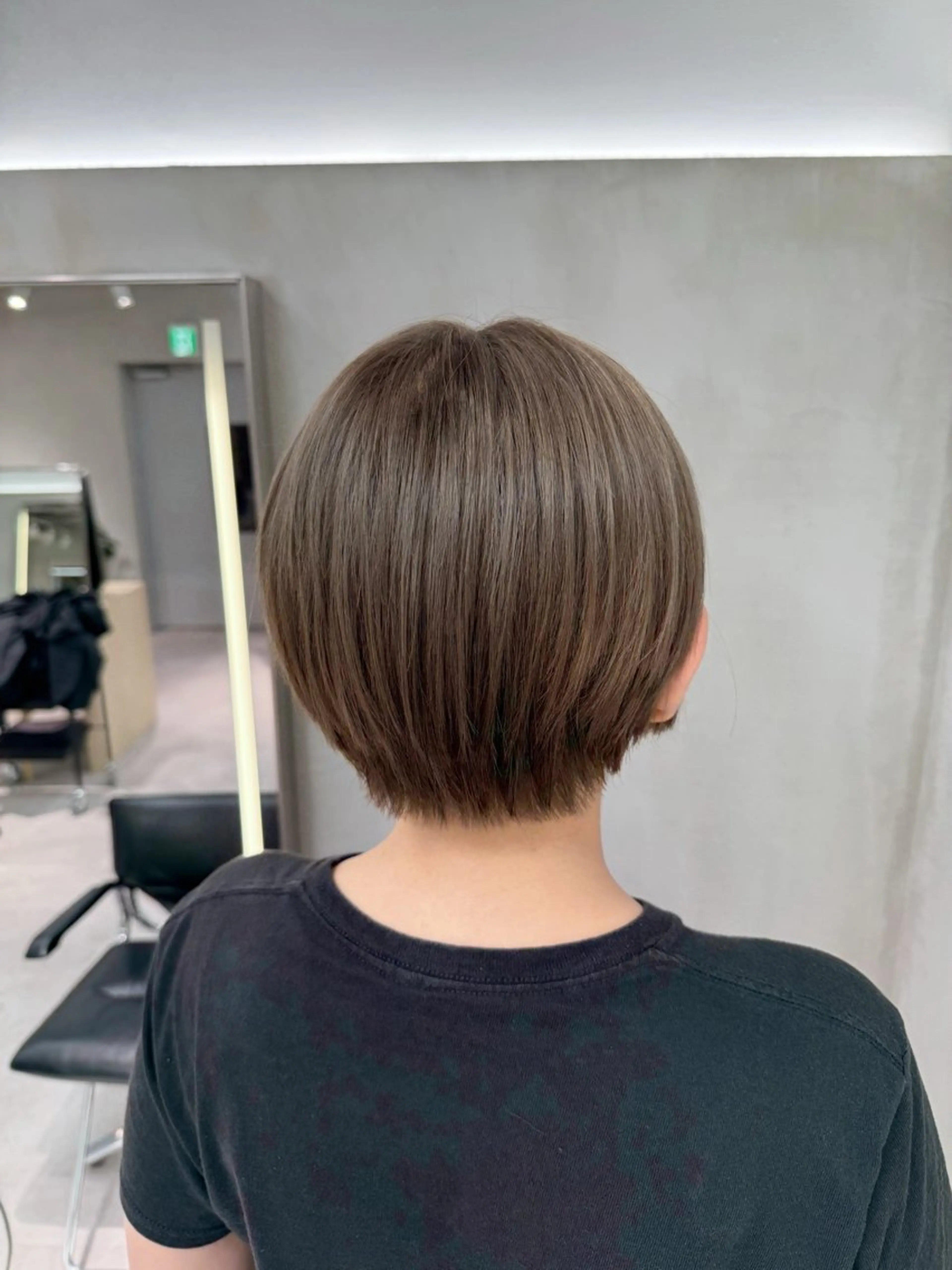 ショート カラー ブリーチ 透明感カラー グレージュ ヘアカラー トリートメント 🤍haruna 🤍SUIのヘアスタイル
