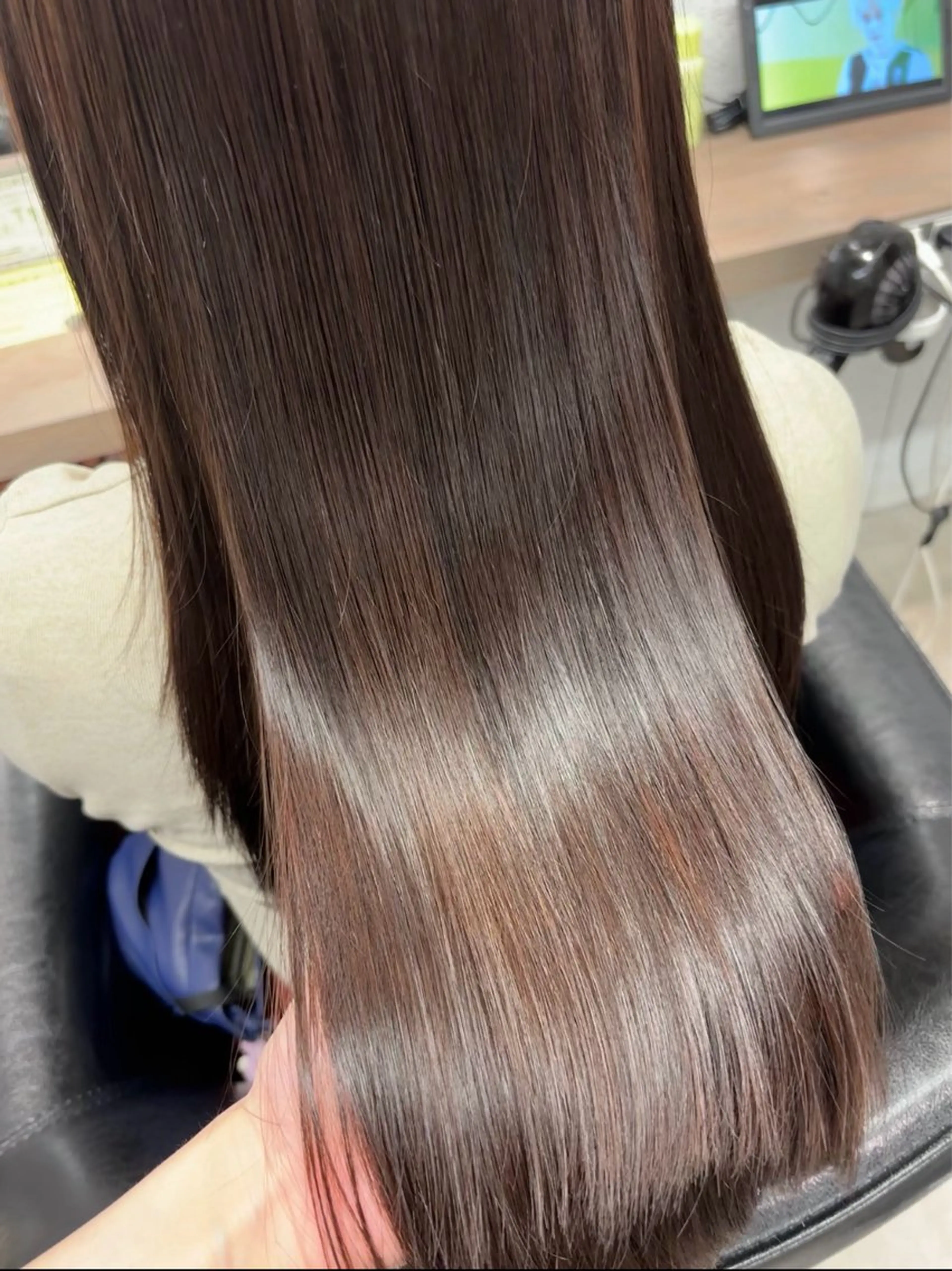 【thanksクーポン🫶🏻】カット＋透明感カラー＋髪質改善1stepﾄﾘｰﾄﾒﾝﾄの写真