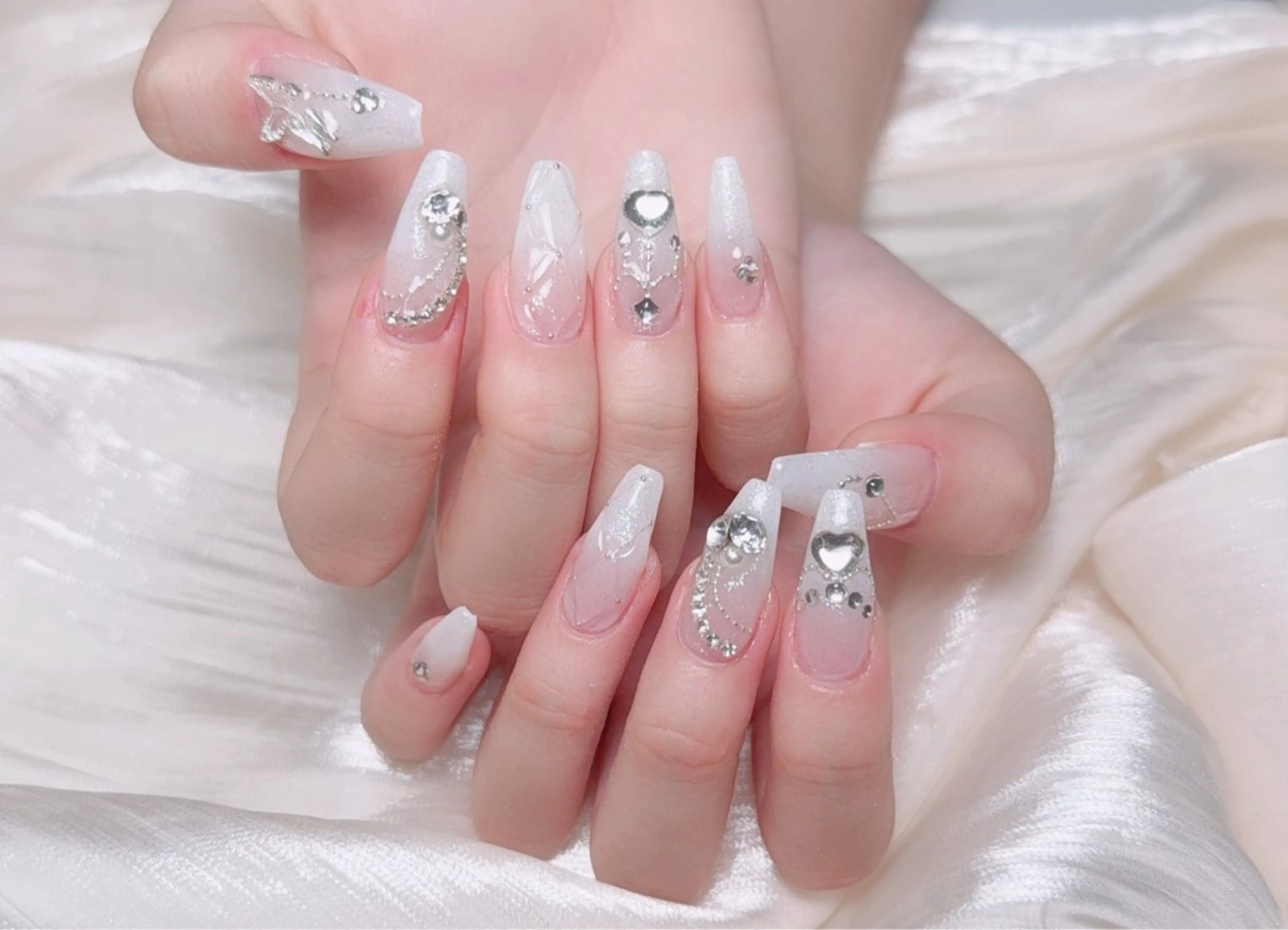 ネイル luna nail ＆eyelashのネイルデザイン