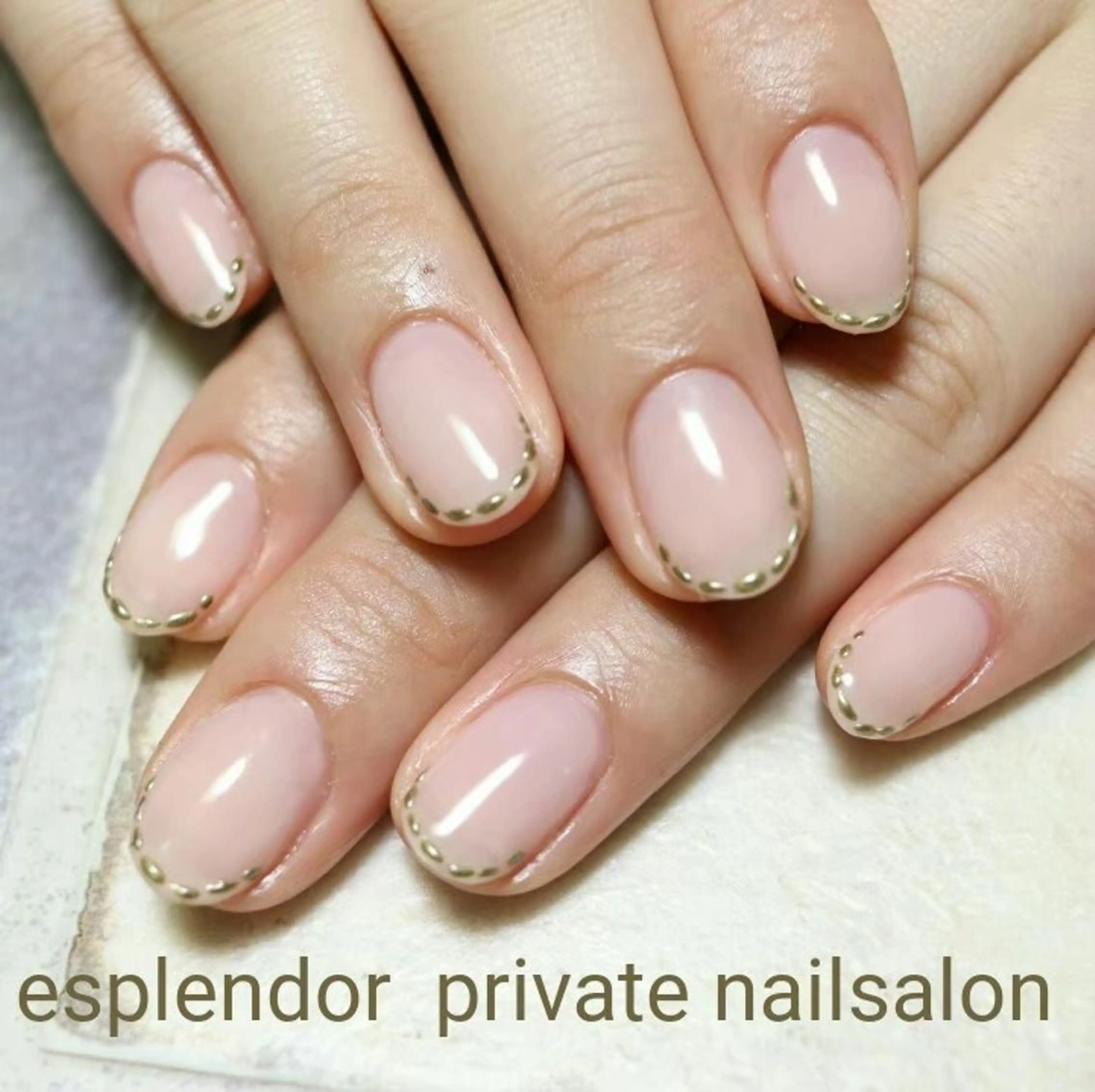 ネイル ゴールド 持ち込み ワンカラーネイル esplendor  エスプレンドル所属・esplendor  エスプレンドルのネイルデザイン