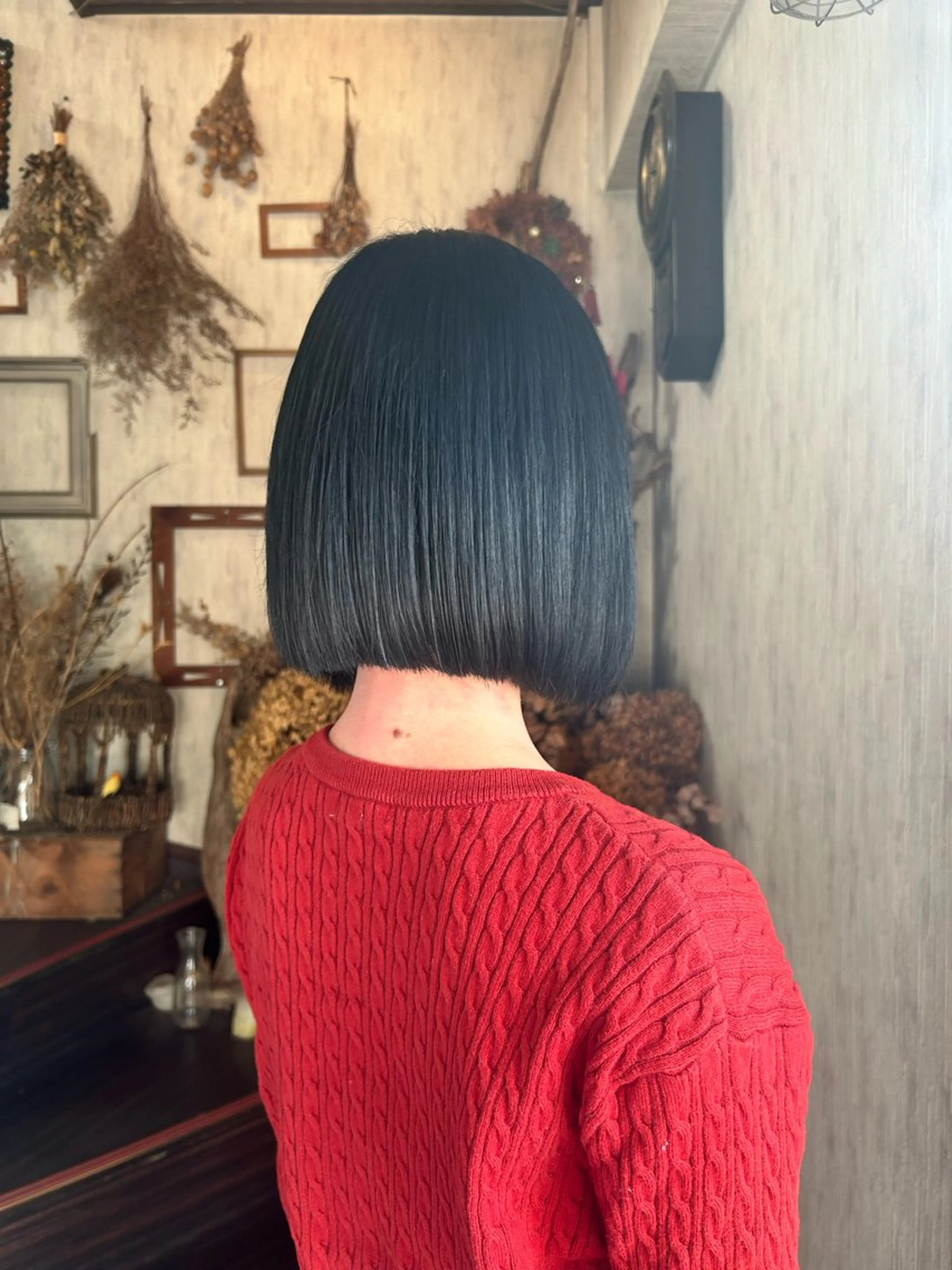 カラー 黒髪 ブリーチ ボブ Brown Bunny Orchestra所属・minami 🐣のヘアスタイル