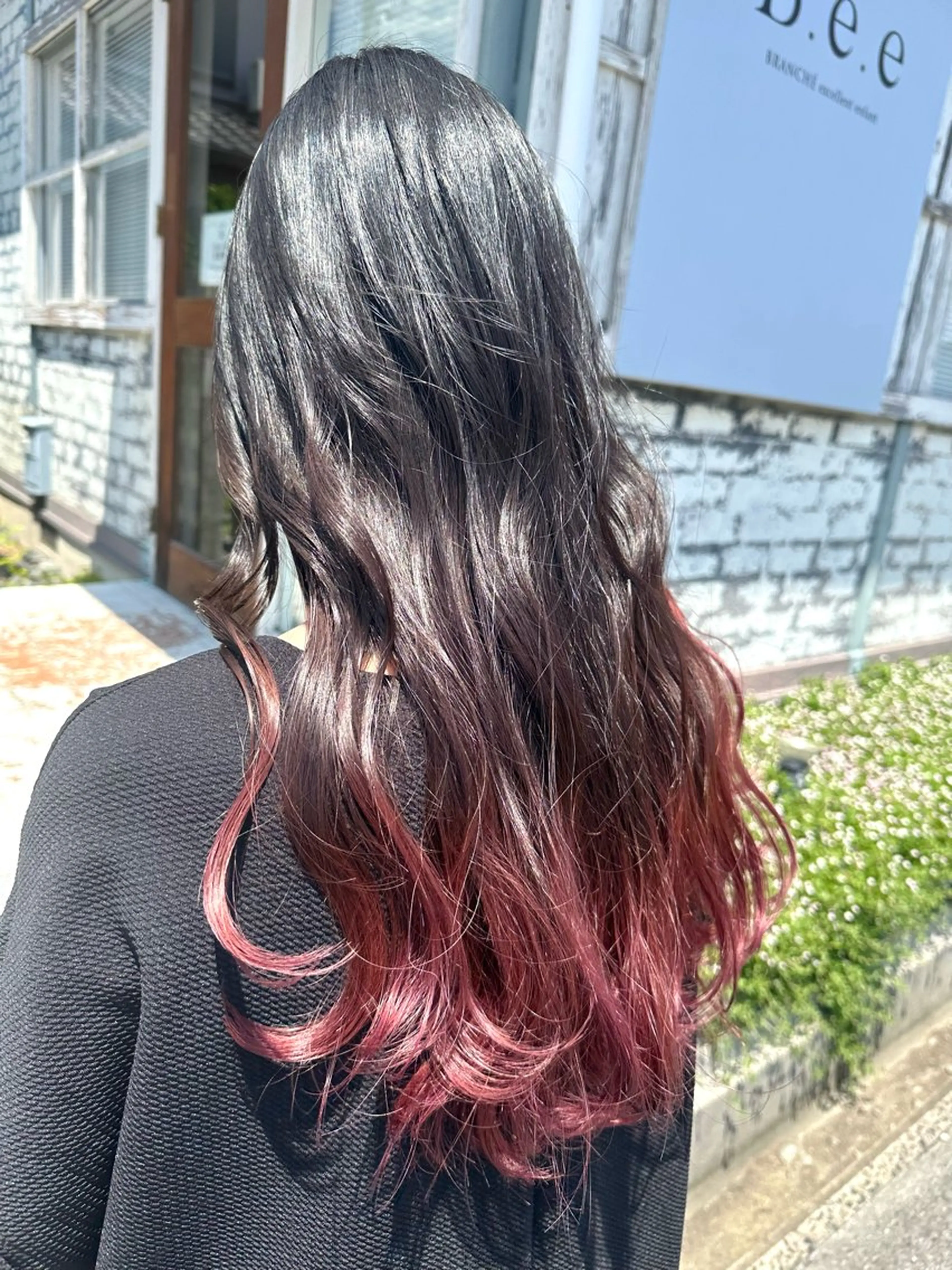 ロング カラー キッズ ブリーチ グラデーションカラー ピンクカラー レッドカラー カット ヘアカラー BRANCHÉ小牧/ 西尾 美月のヘアスタイル