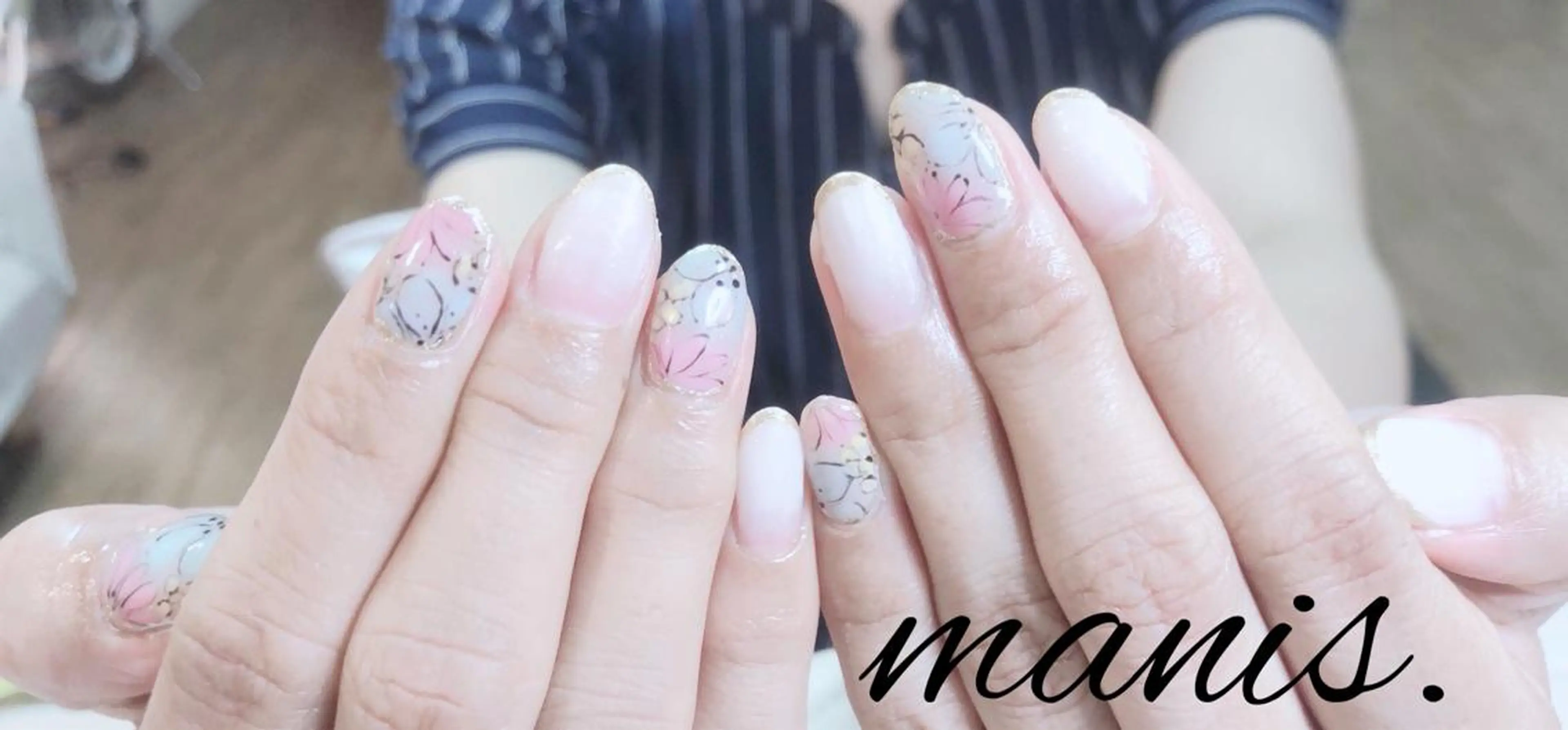 ネイル manis .のネイルデザイン
