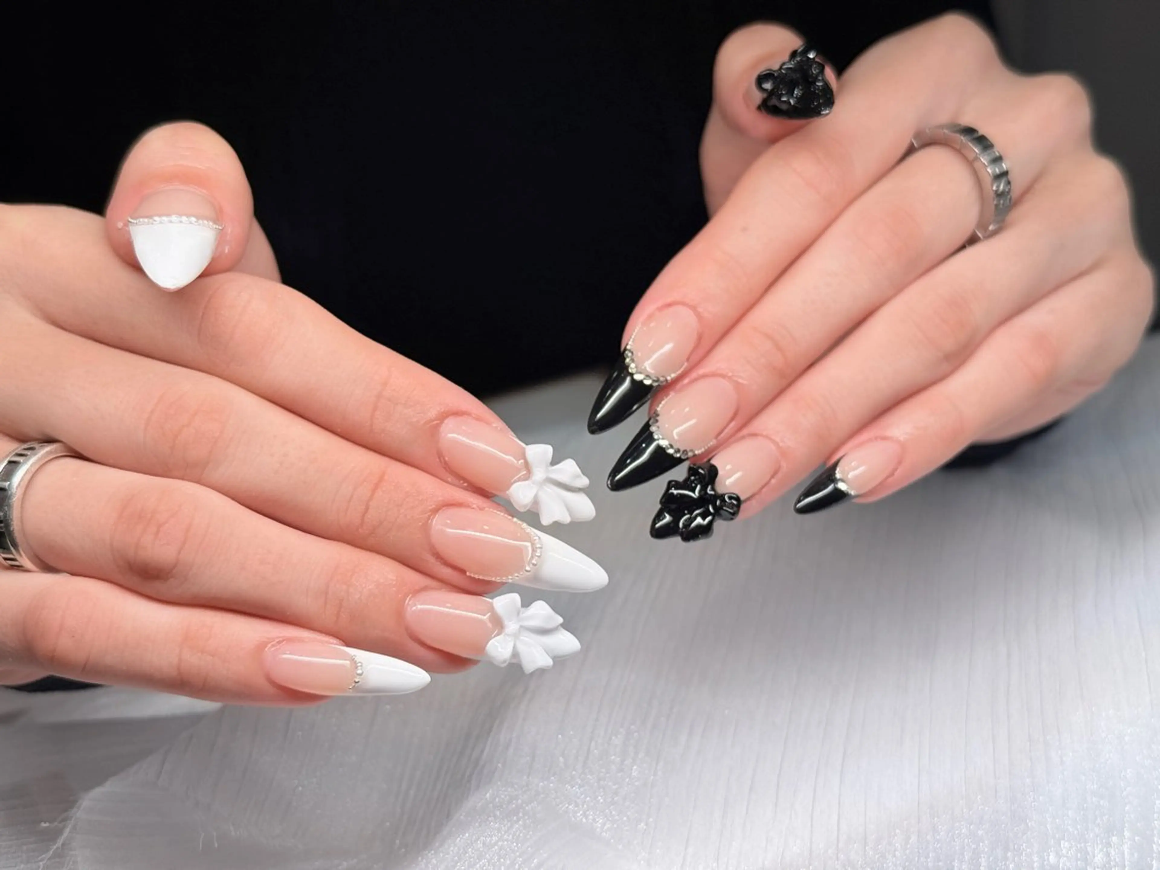 ネイル オーロラネイル ブルー チークネイル フットネイル フレンチネイル ハンドネイル JAN 168 池袋のネイルデザイン