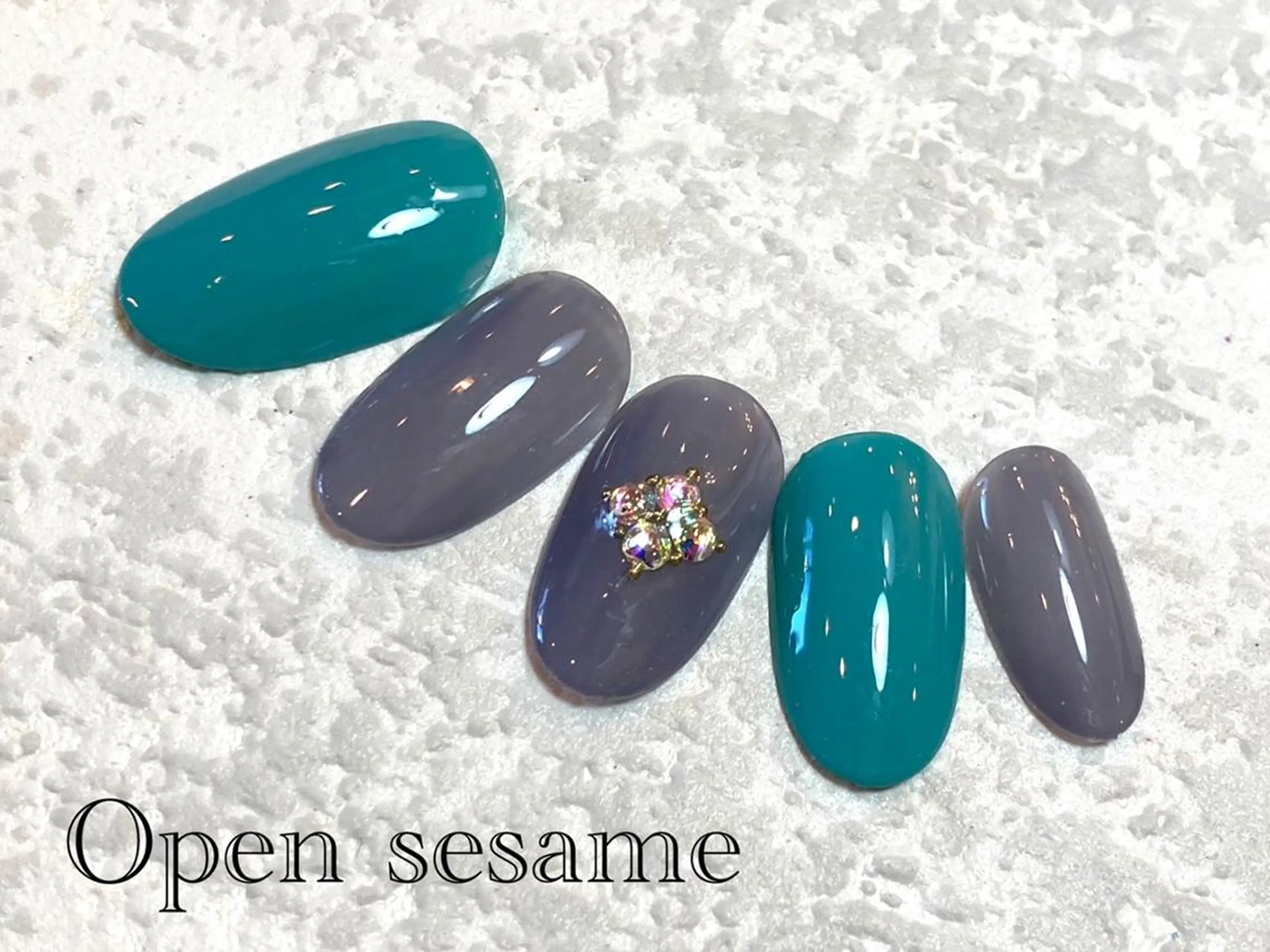 ネイル 遠藤 志乃のネイルデザイン