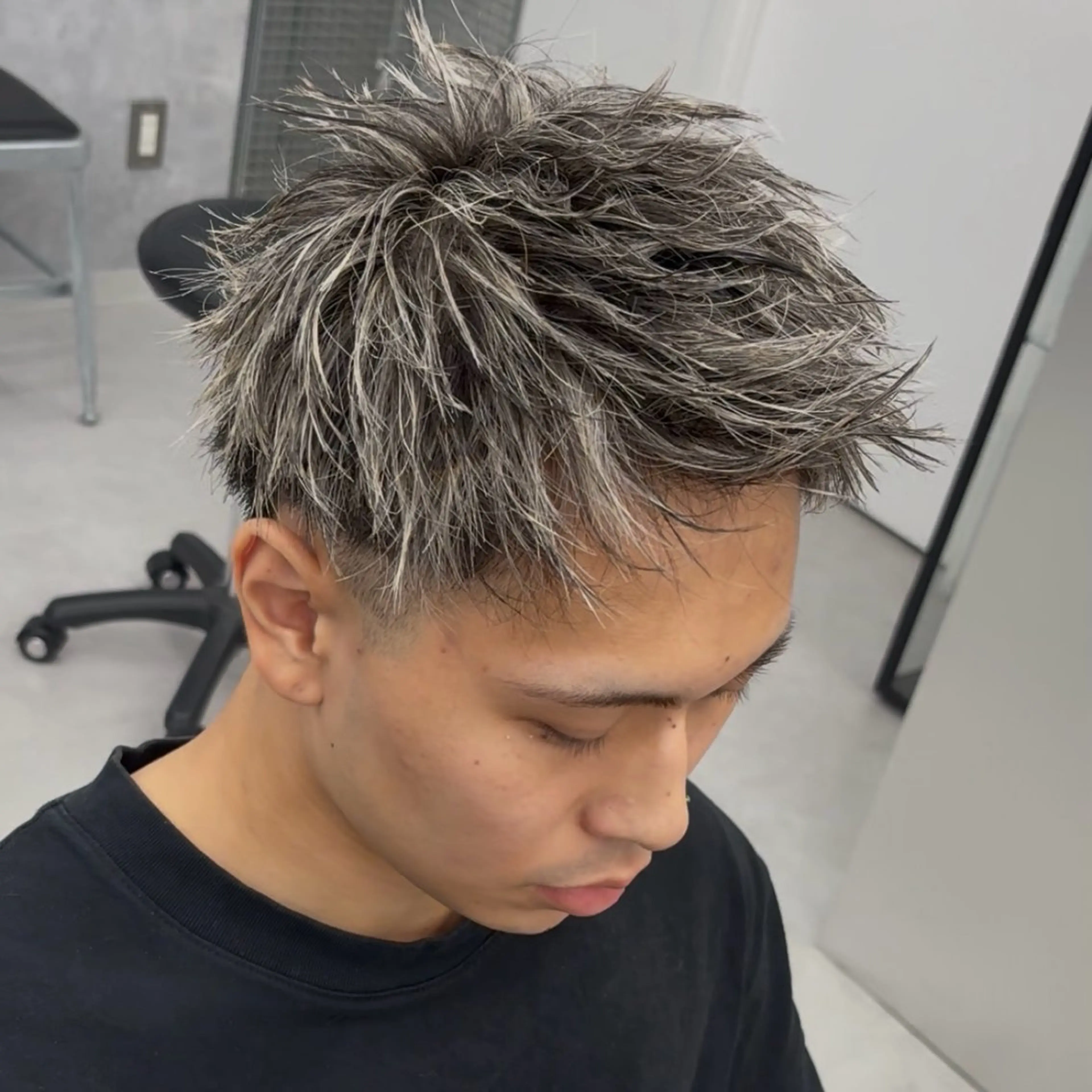 カラー メンズ カット ヘアカラー 💋ホワイトメッシュ /パーマ/メンズ💋のヘアスタイル