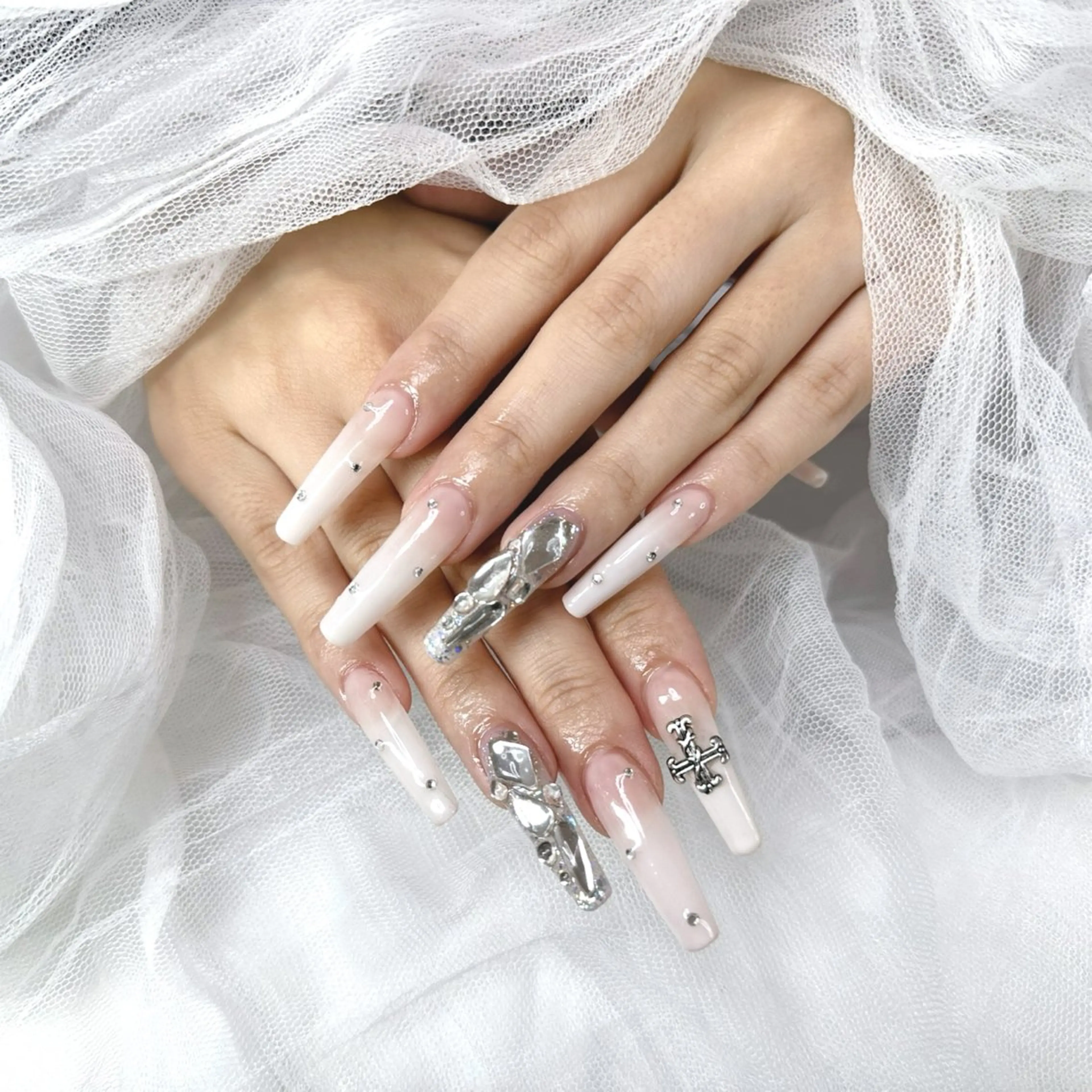 ネイル ハンドネイル Lily nailのネイルデザイン