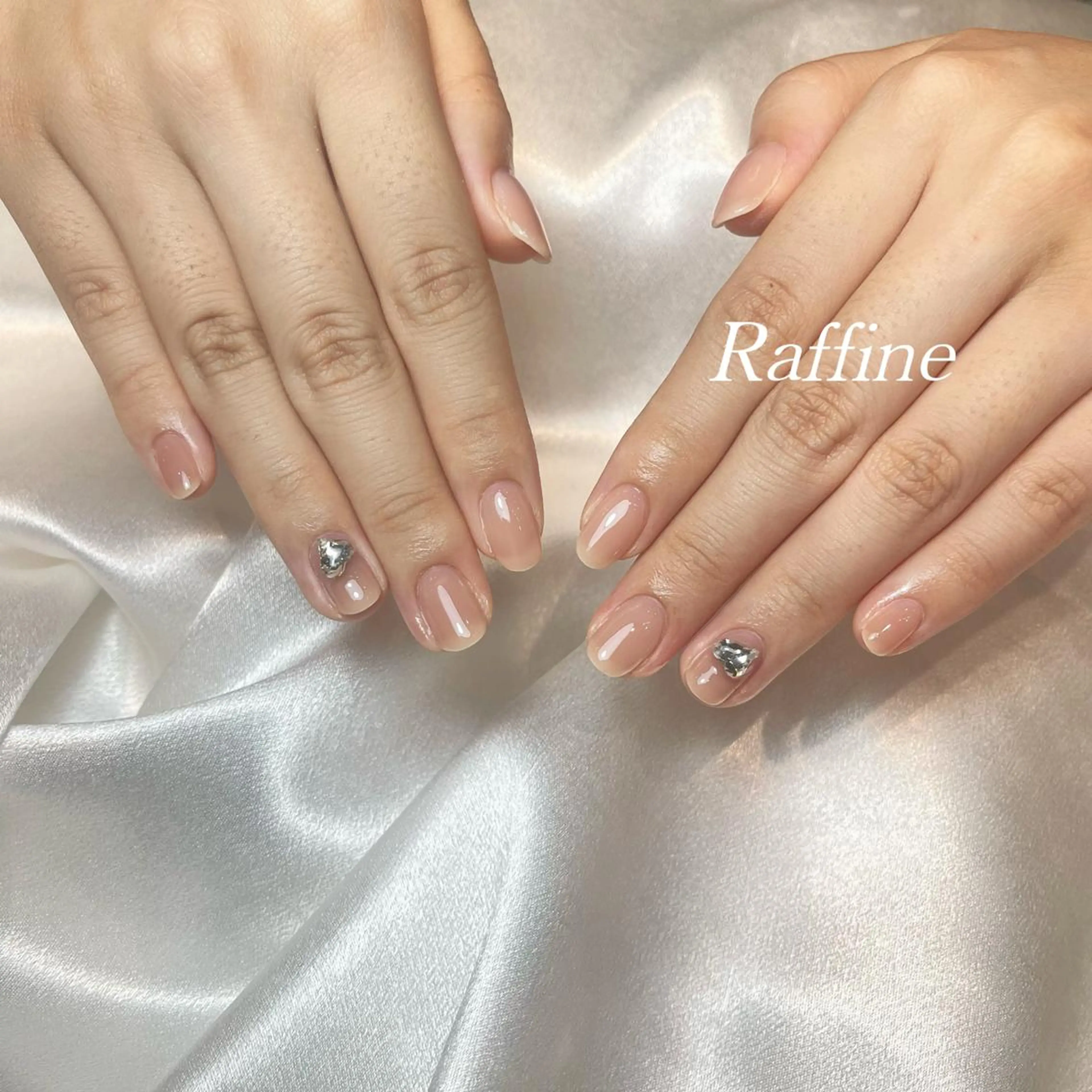 ネイル RAFFINE 月🦋🩵のネイルデザイン